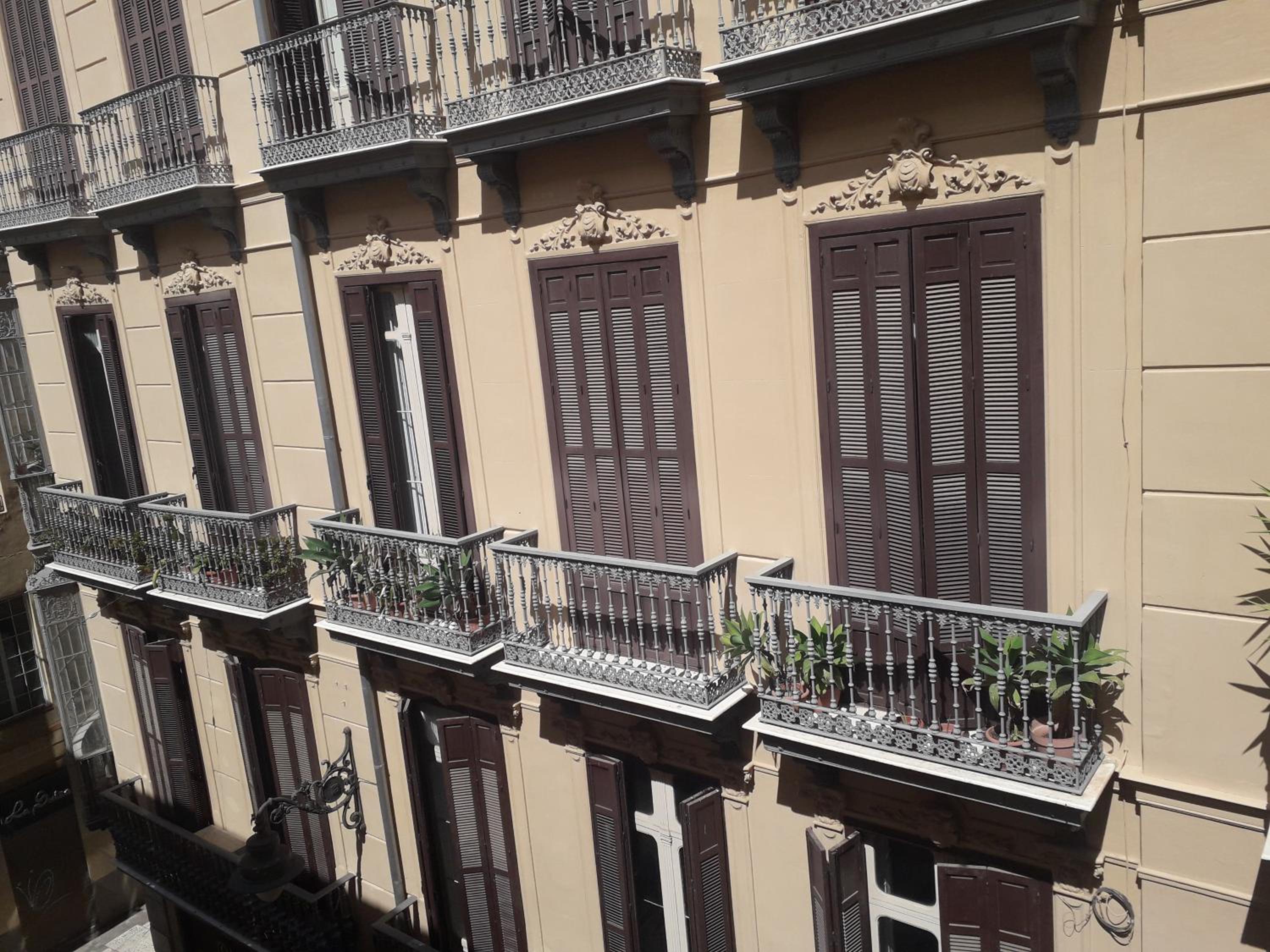 Pastor Design Suites