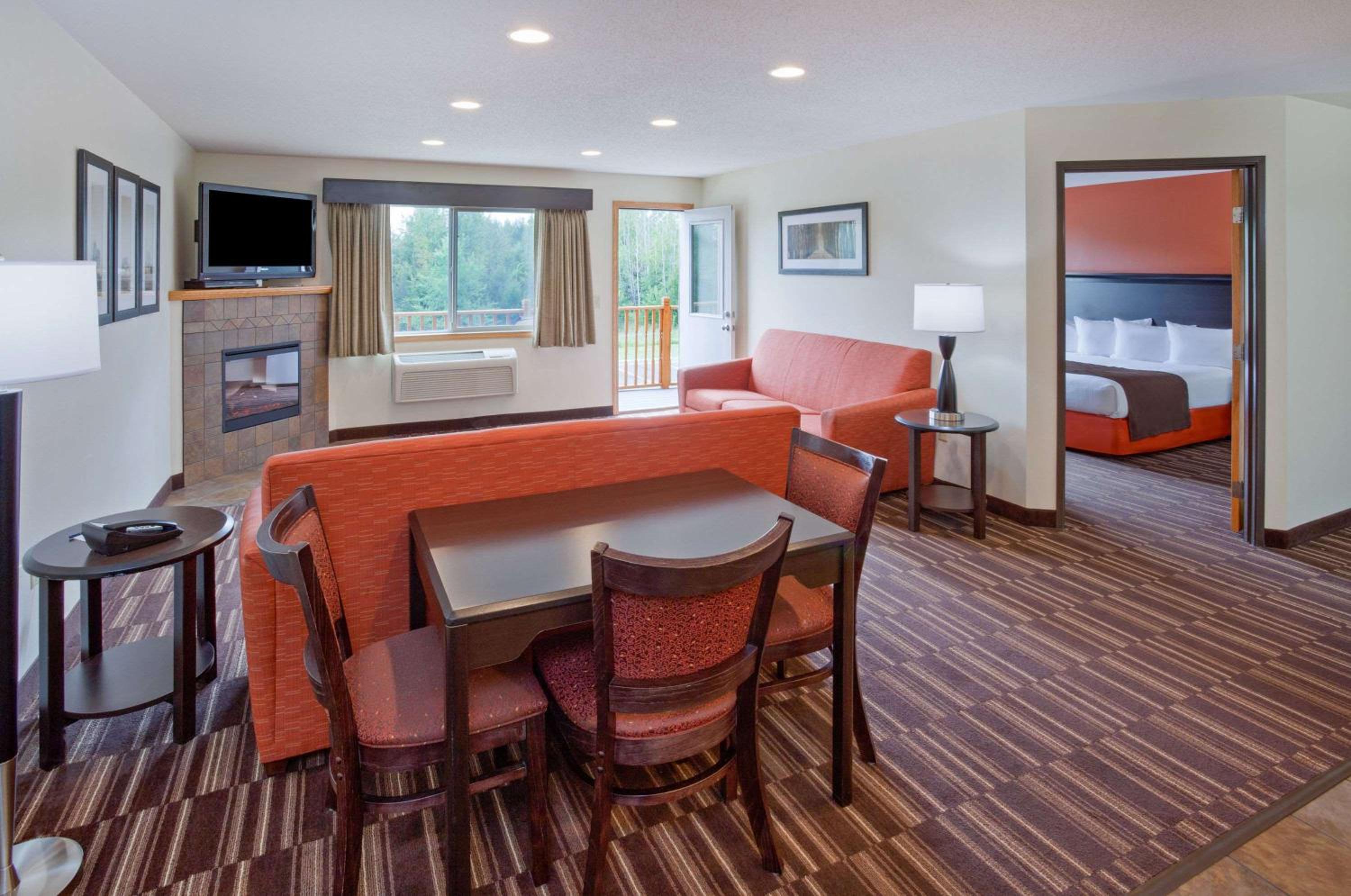 St Cloud Vacations - AmericInn by Wyndham Sartell - Property Image 3