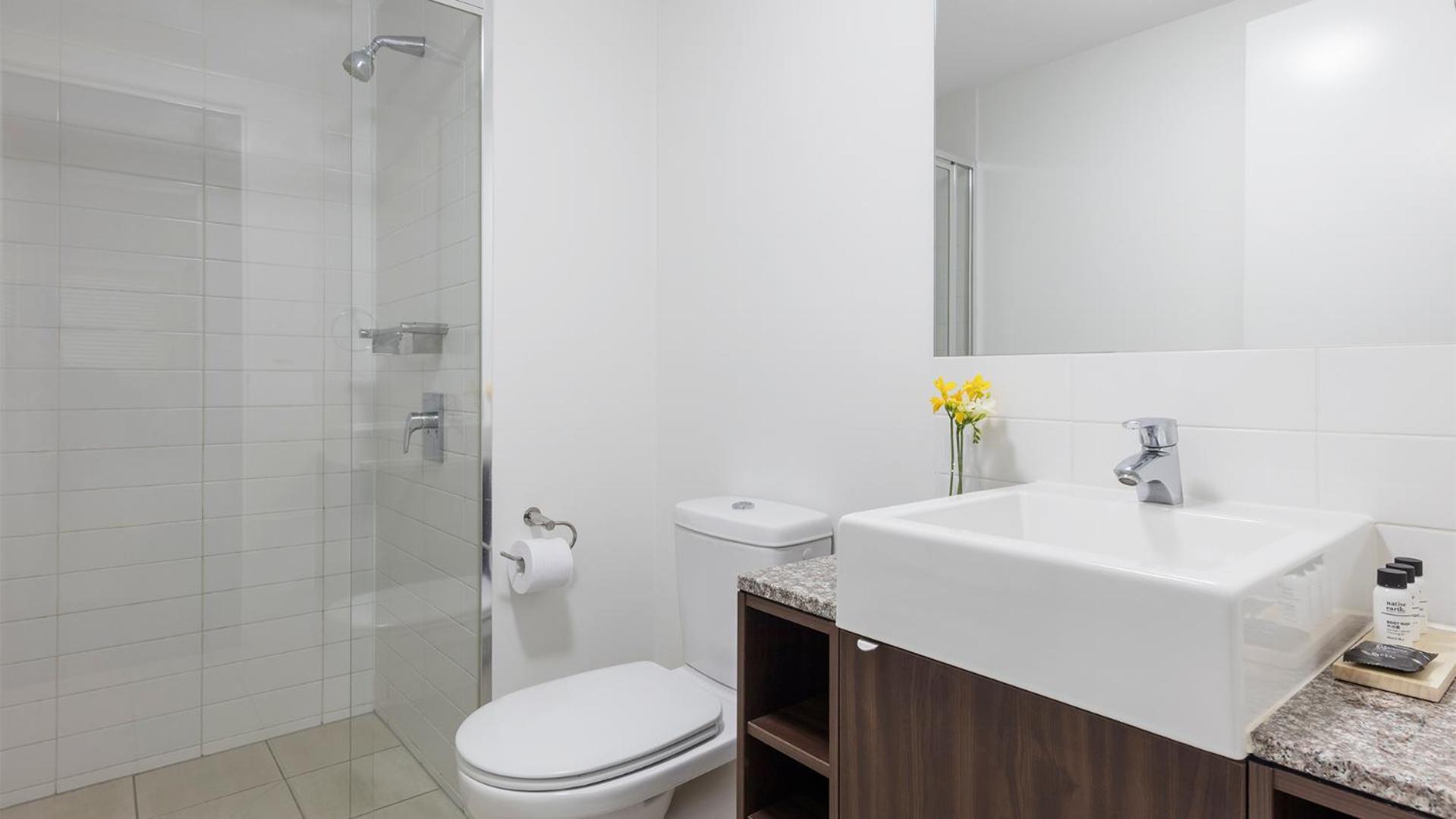 Oaks Brisbane Aurora Suites-1