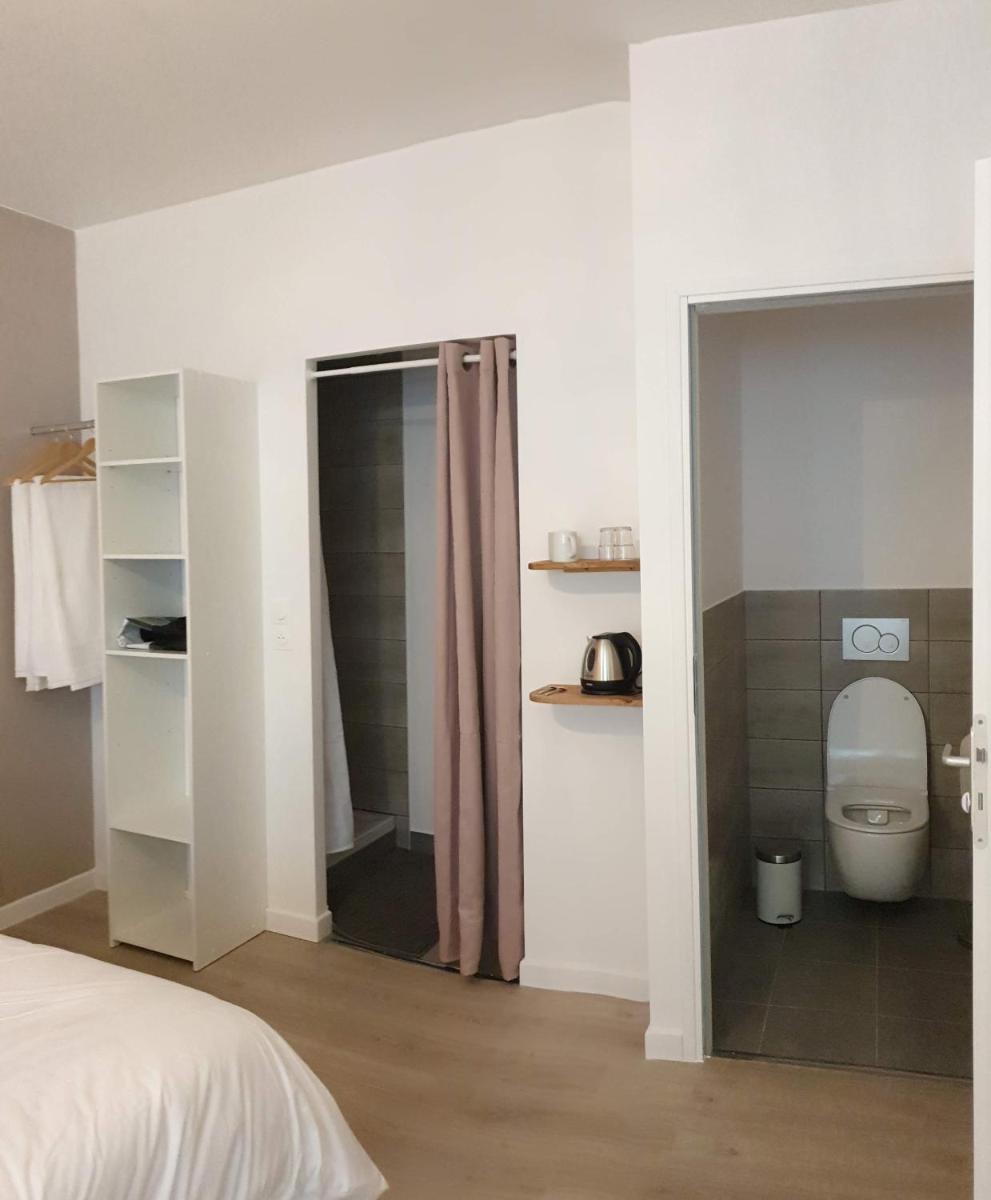Chambres privées hyper-centre Epernay lit 160x200cm photo 3