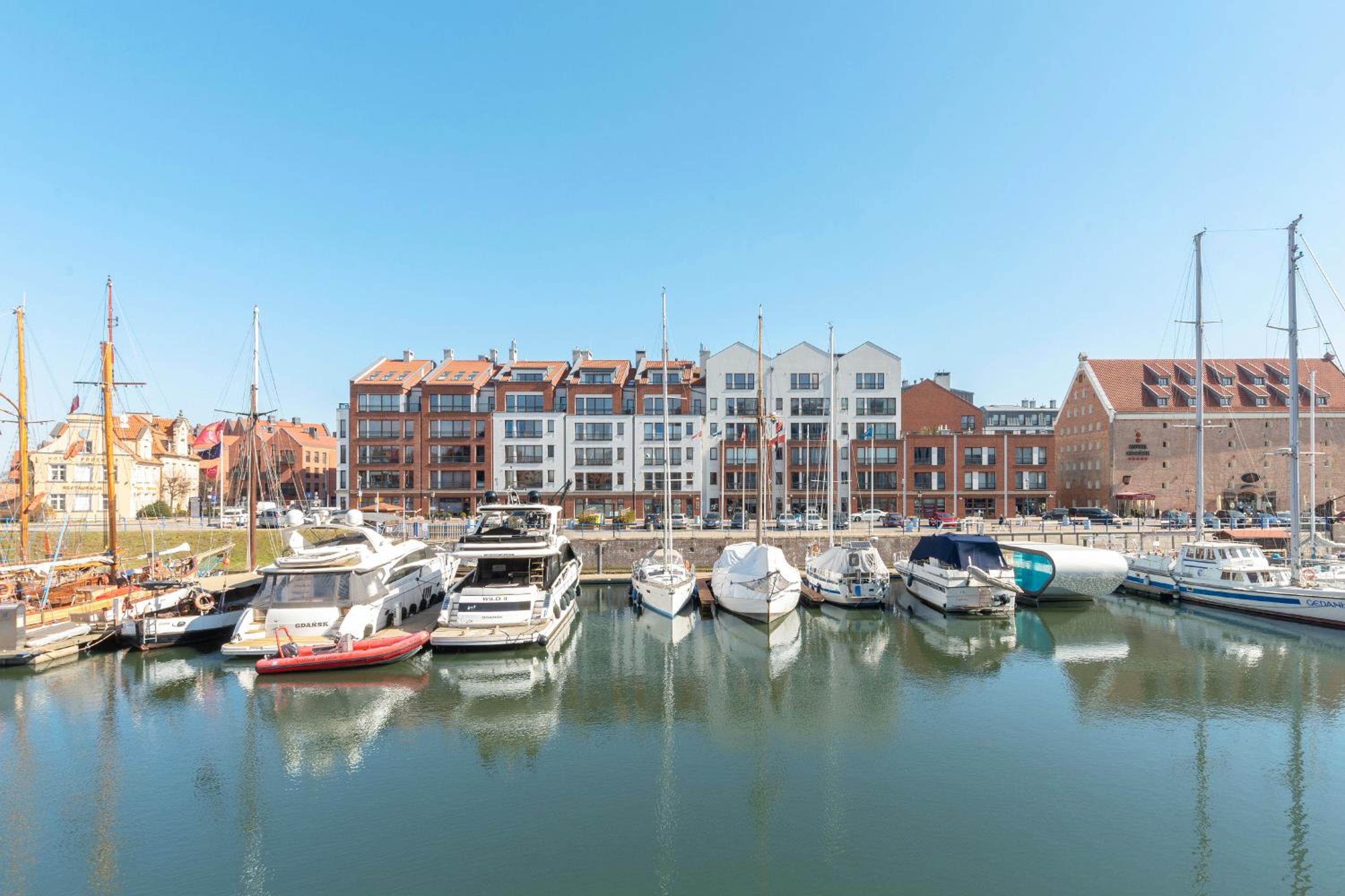 Blue Mandarin Marina
