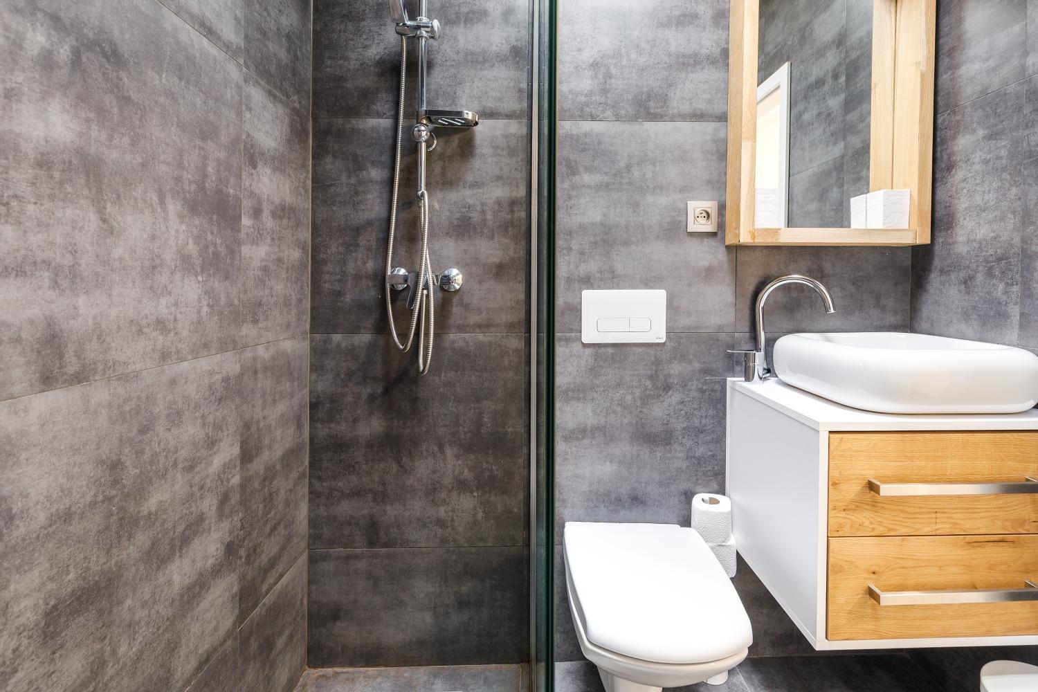 Mountain view apartment by Mountain ways view 5