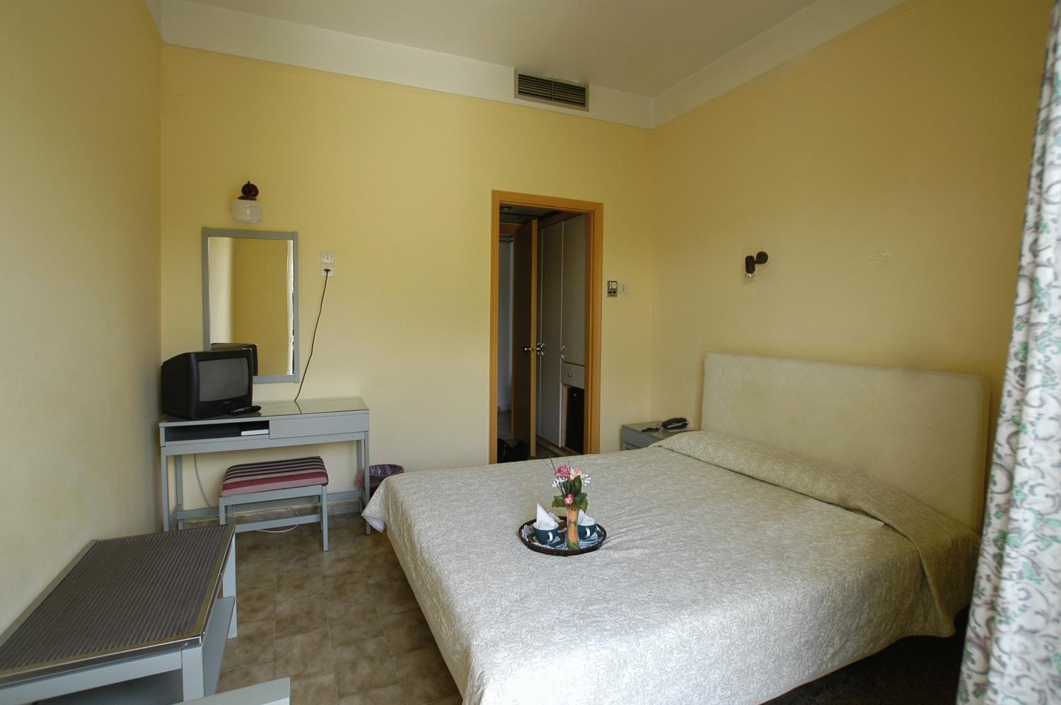 Ilis Hotel