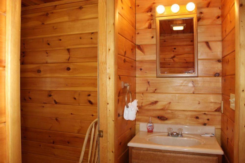 Country Road Cabins