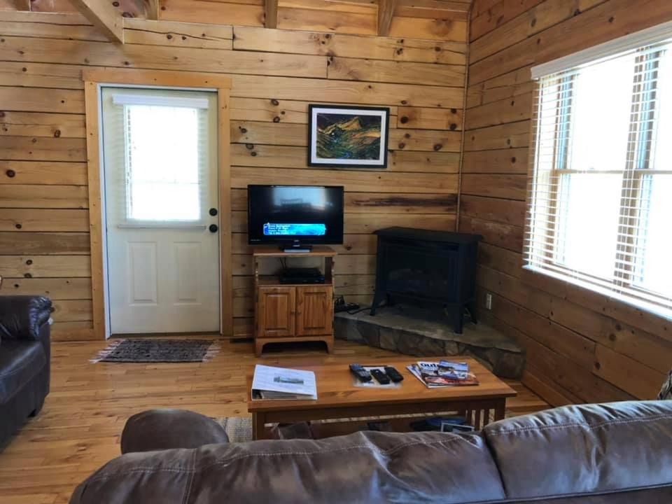 Country Road Cabins