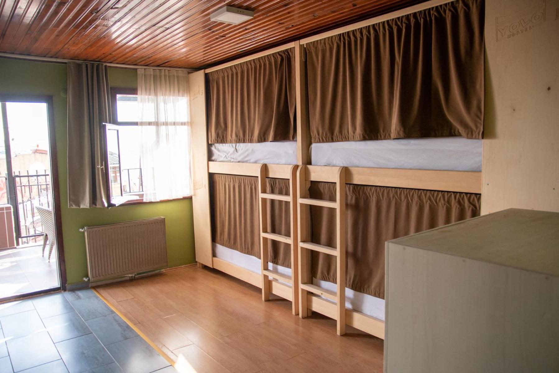 YOLO Hostel