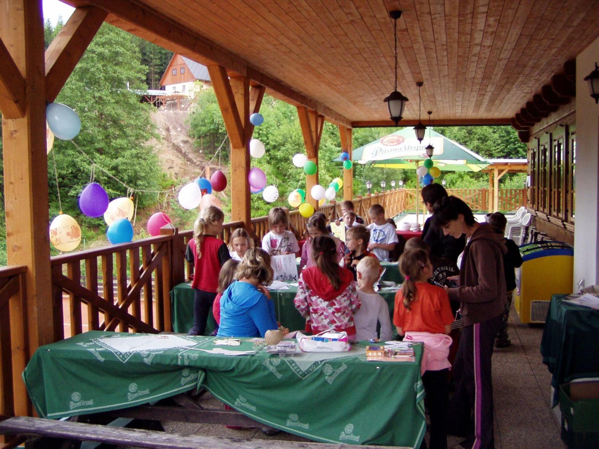 Photo 10