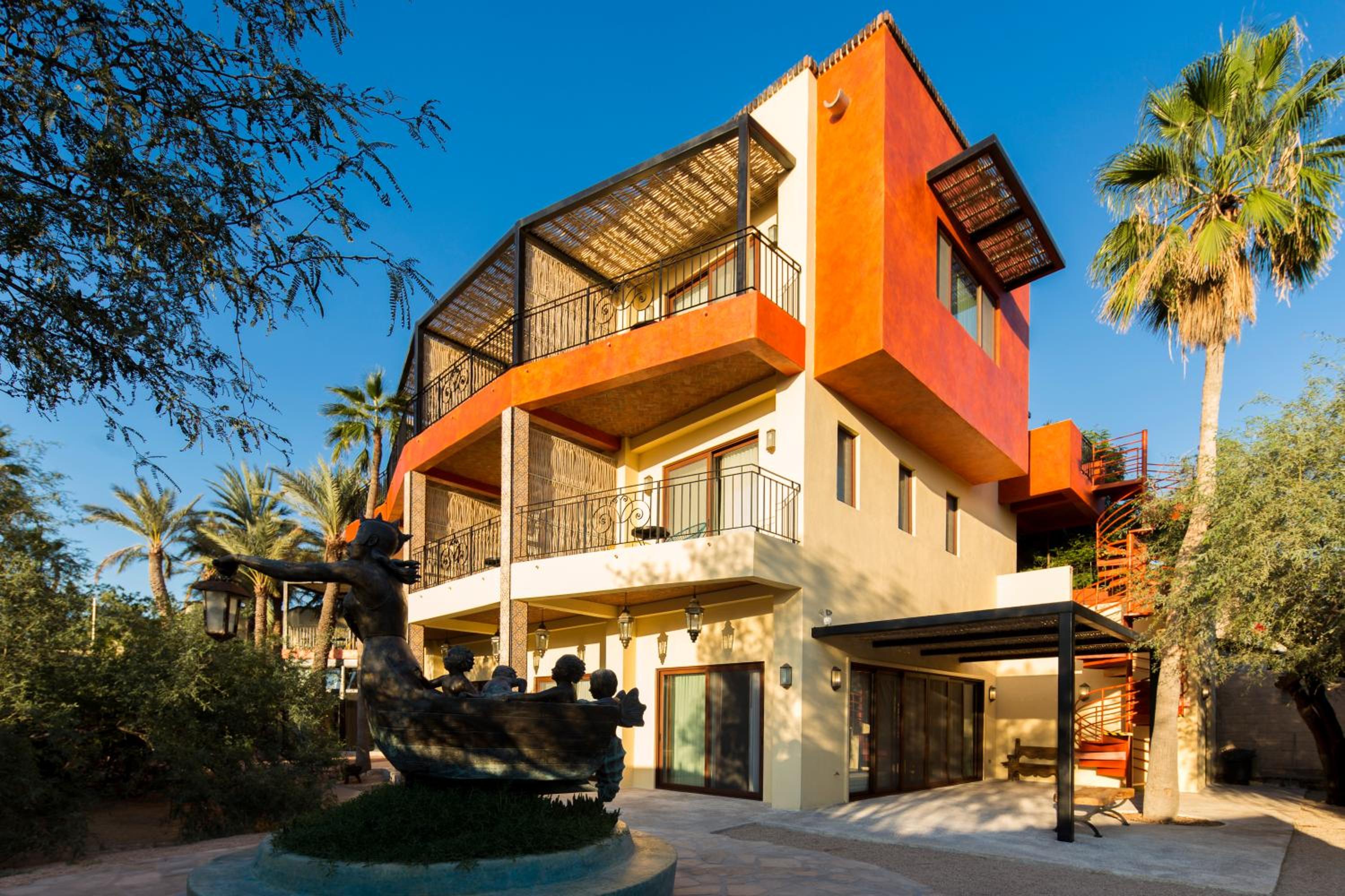 Hotel Marea La Paz - Image 1