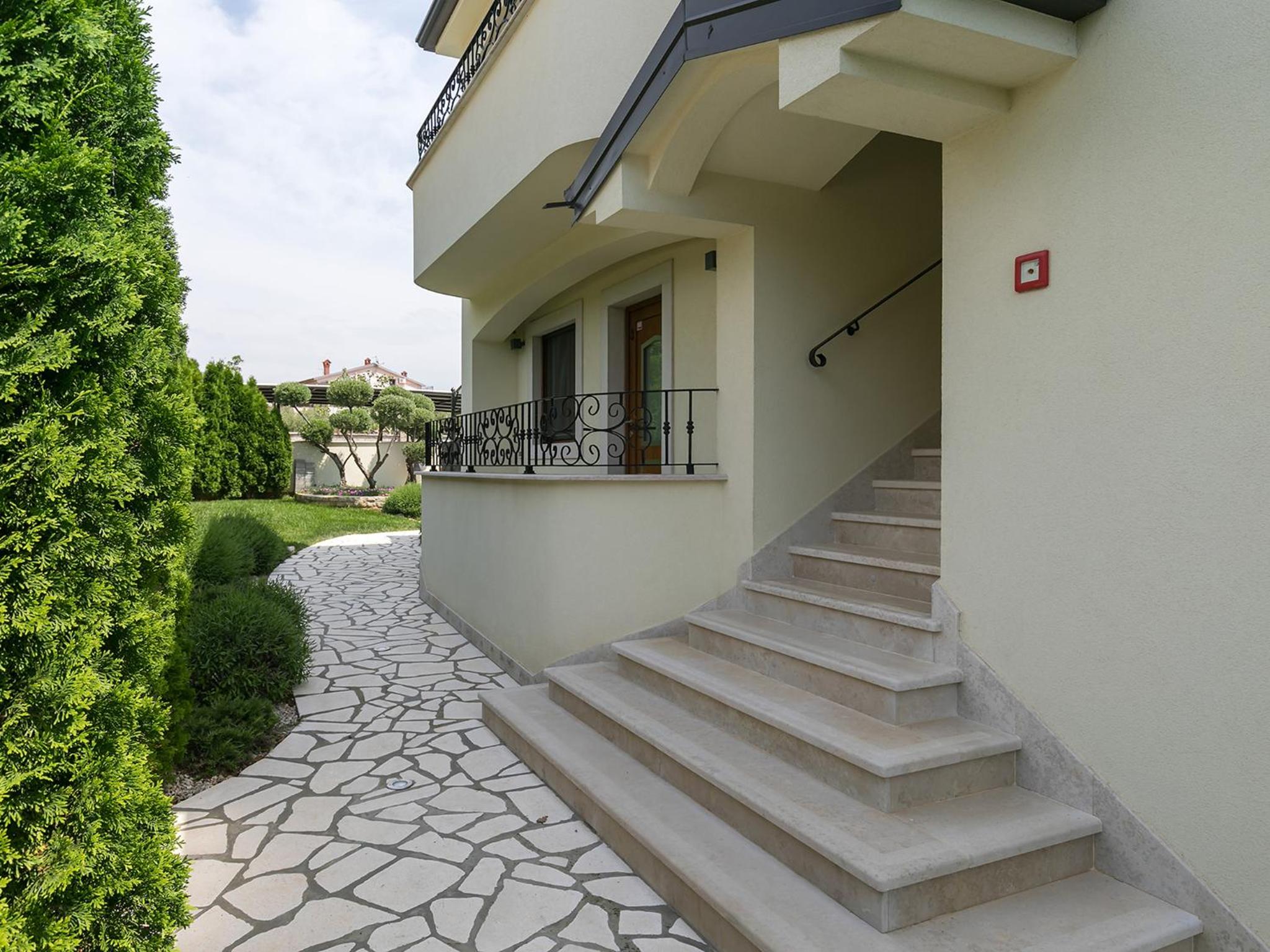 Villa Birikina with Pool view 4