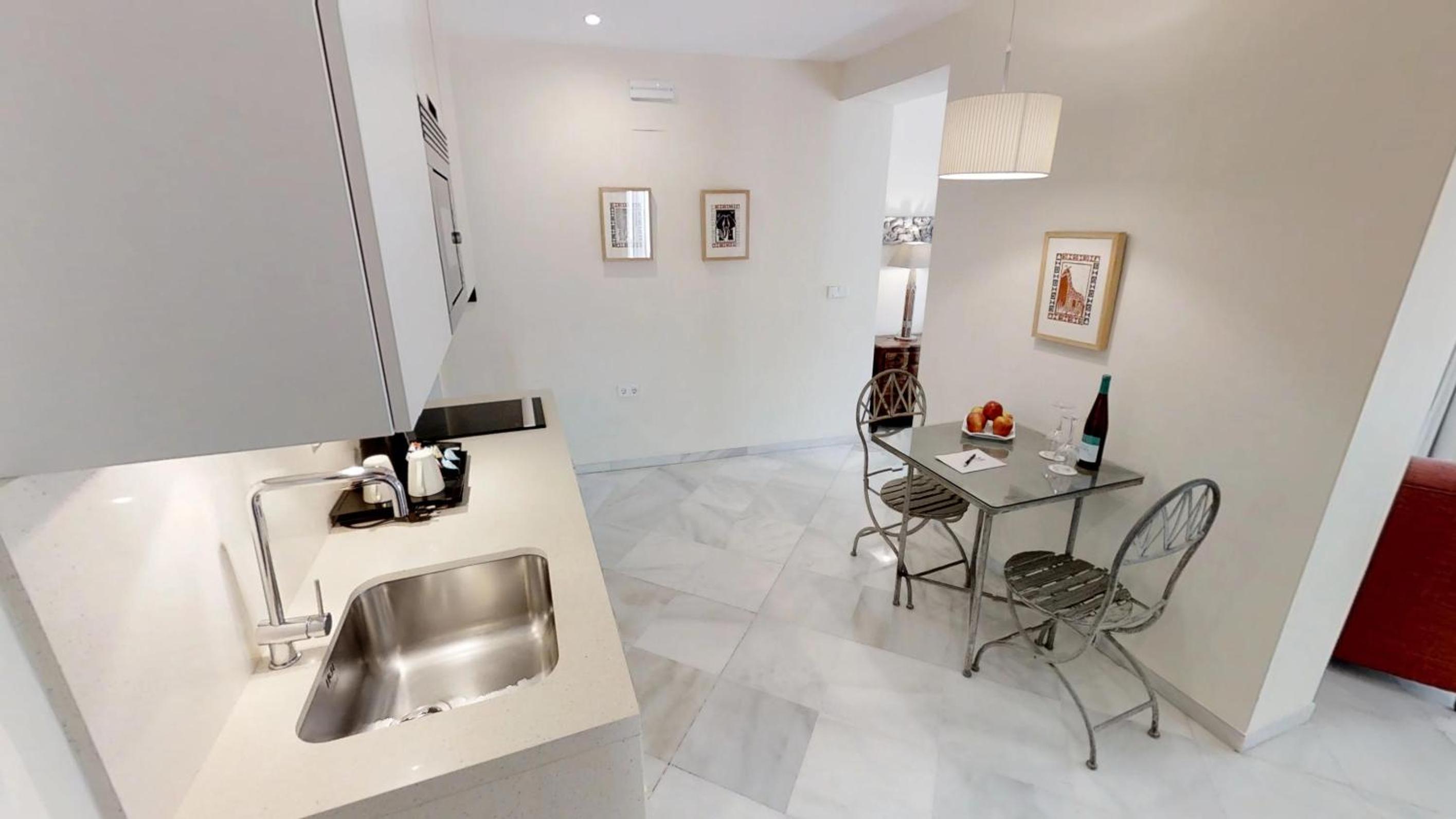 Suites Murillo Alcázar