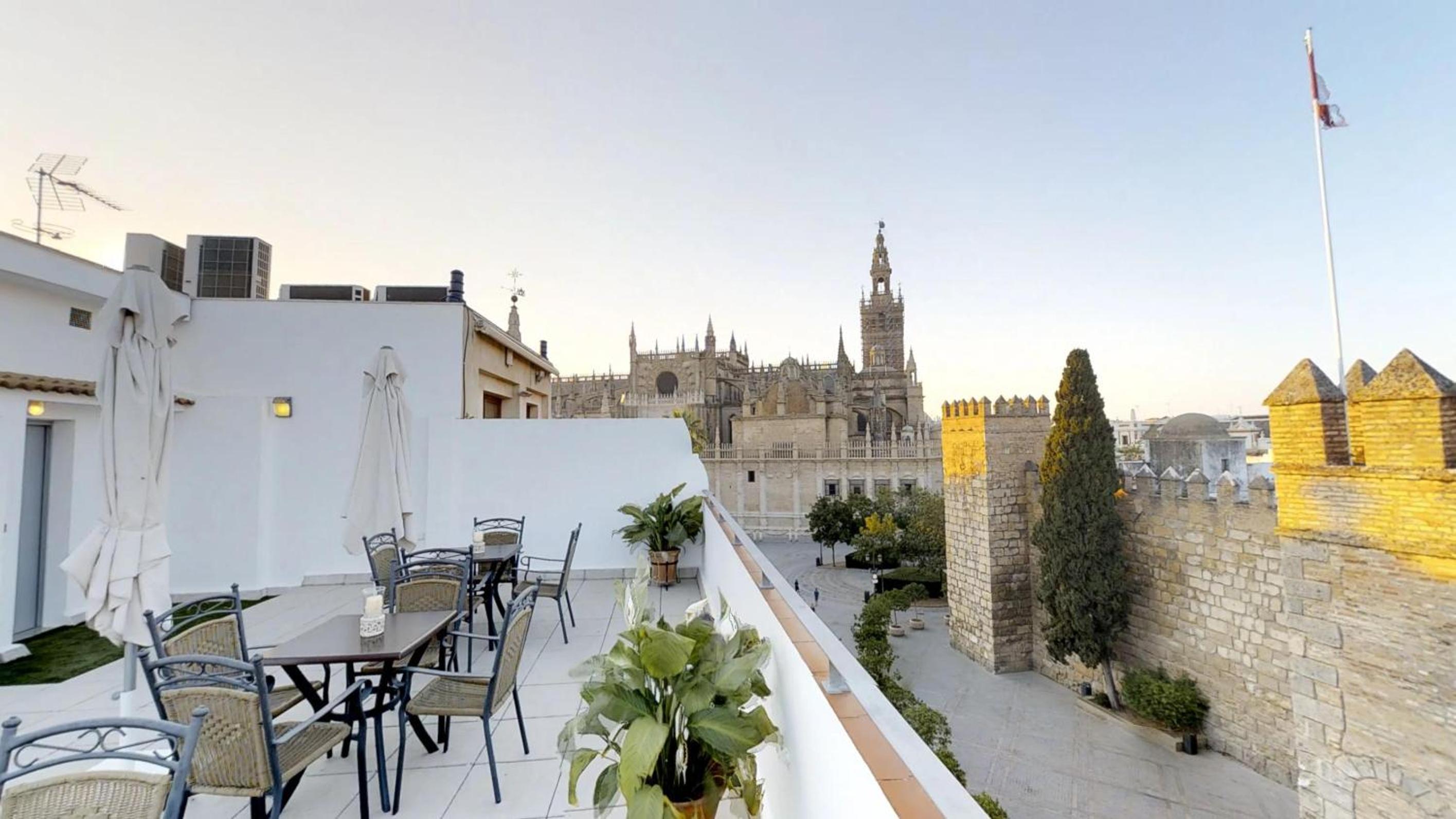 Suites Murillo Alcázar