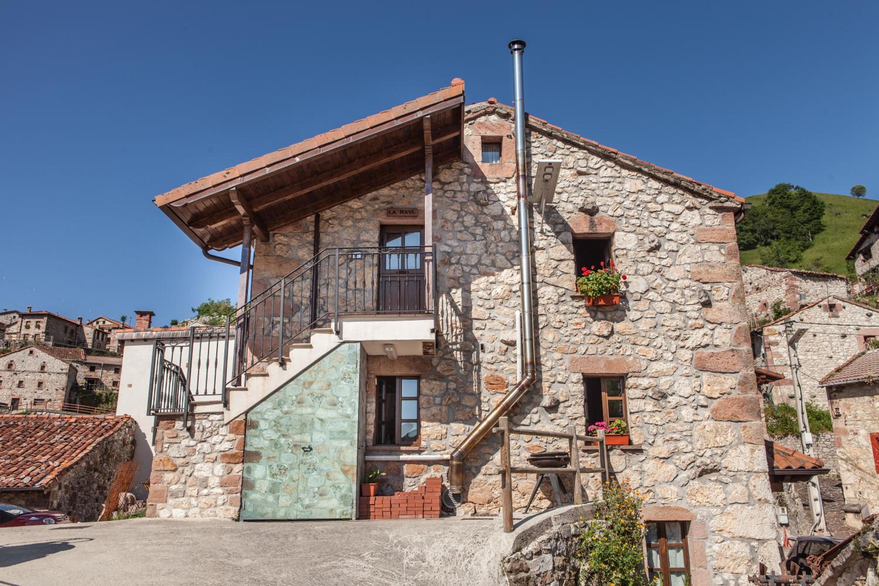 Apartamentos Rurales El Tio Pablo Picos de Europa Tresviso photo 4