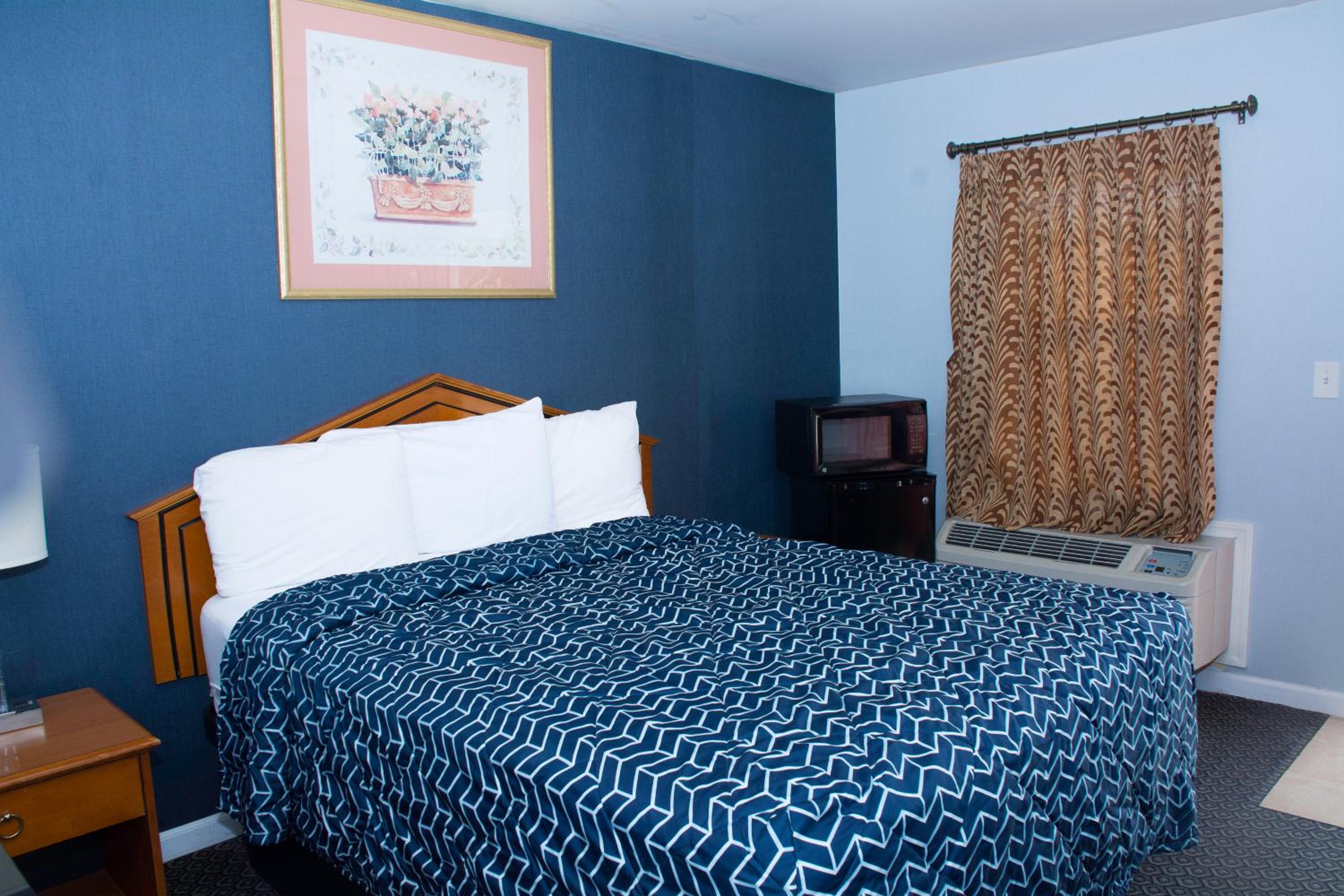 At 9 Motel Near Freehold I-195