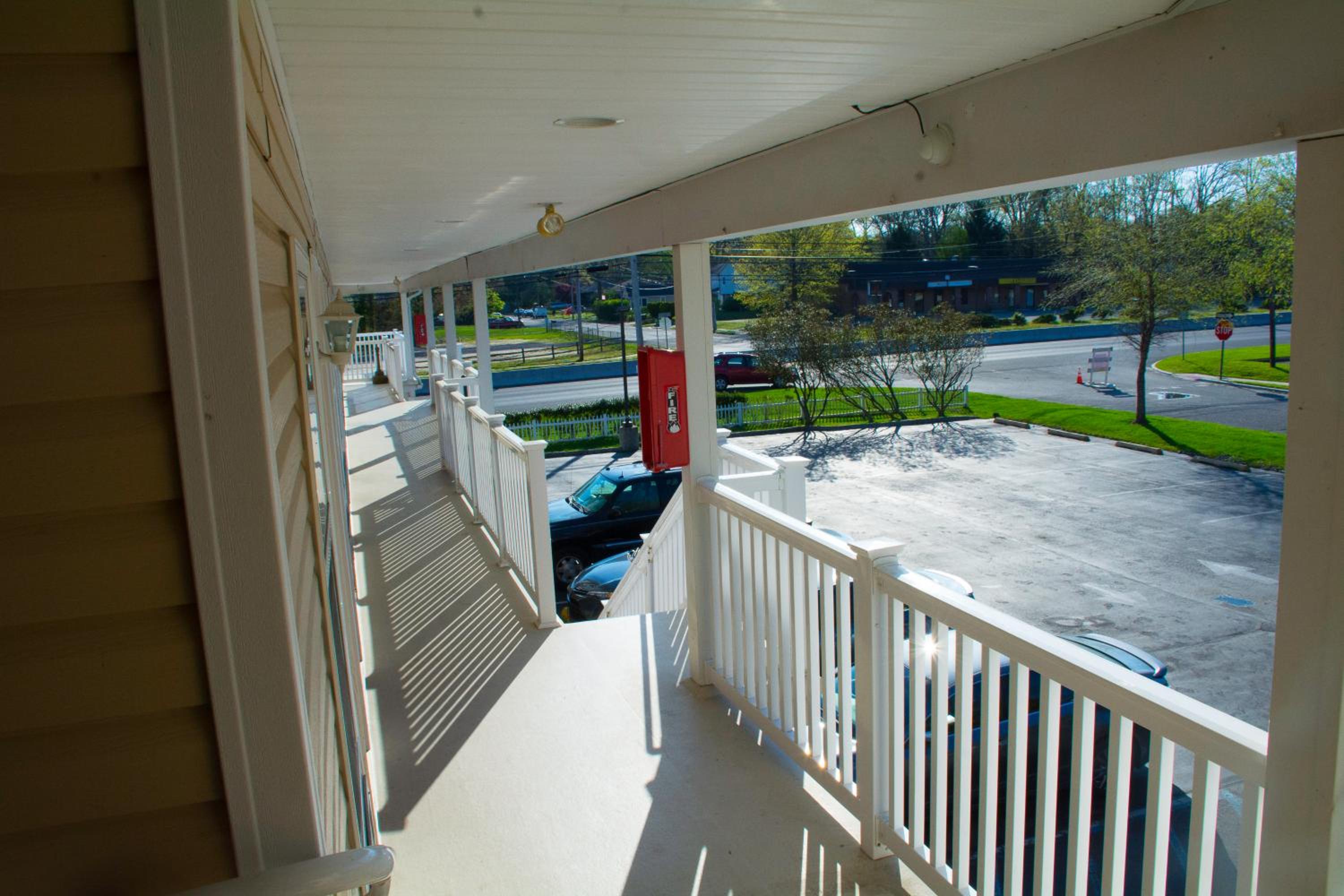 At 9 Motel Near Freehold I-195