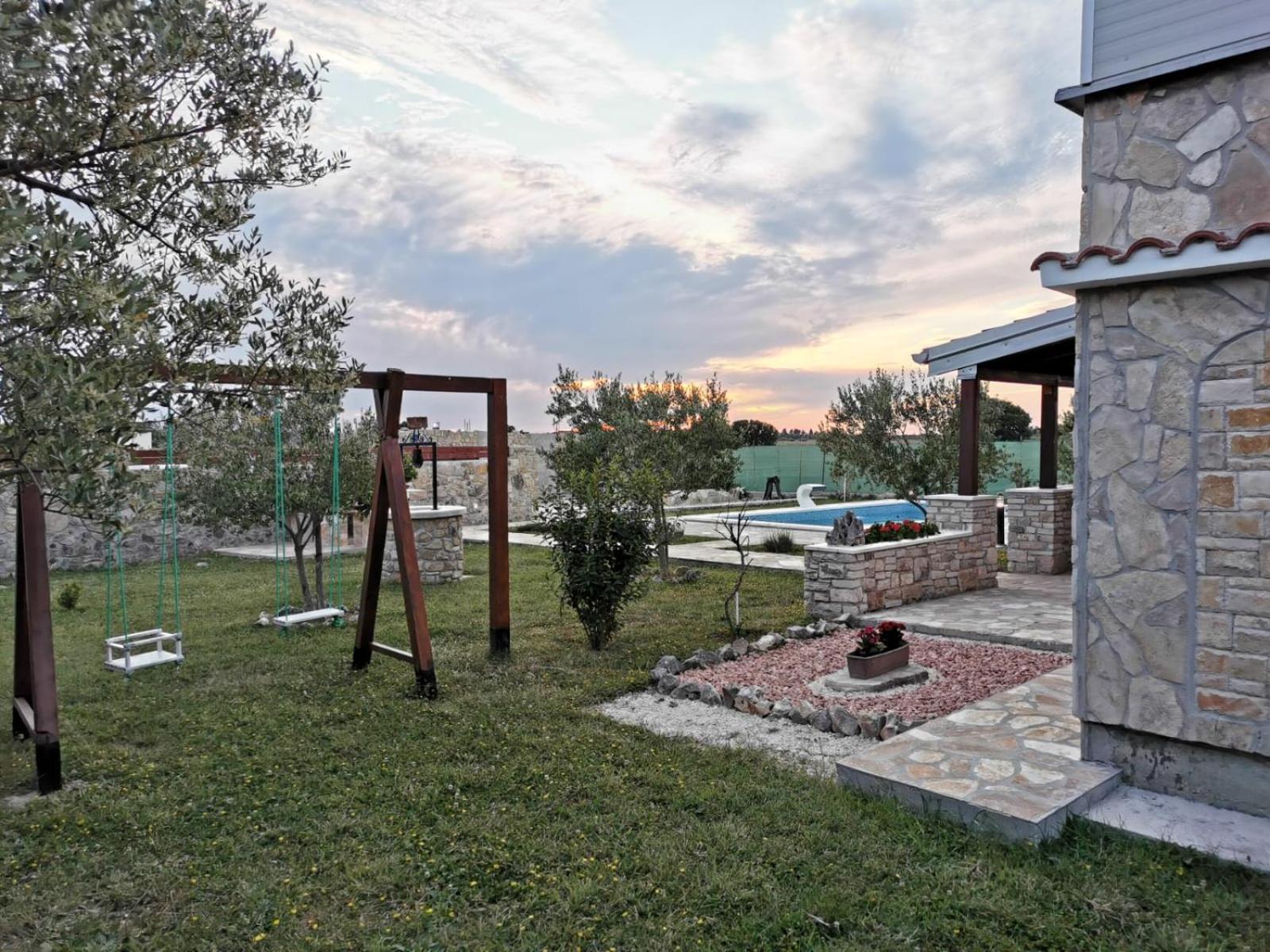 Photo 17