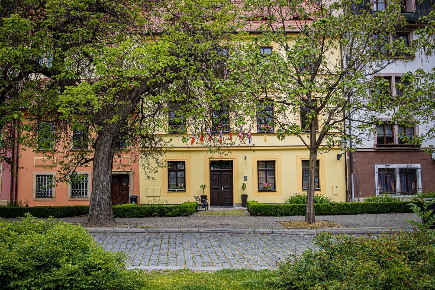 Pension City