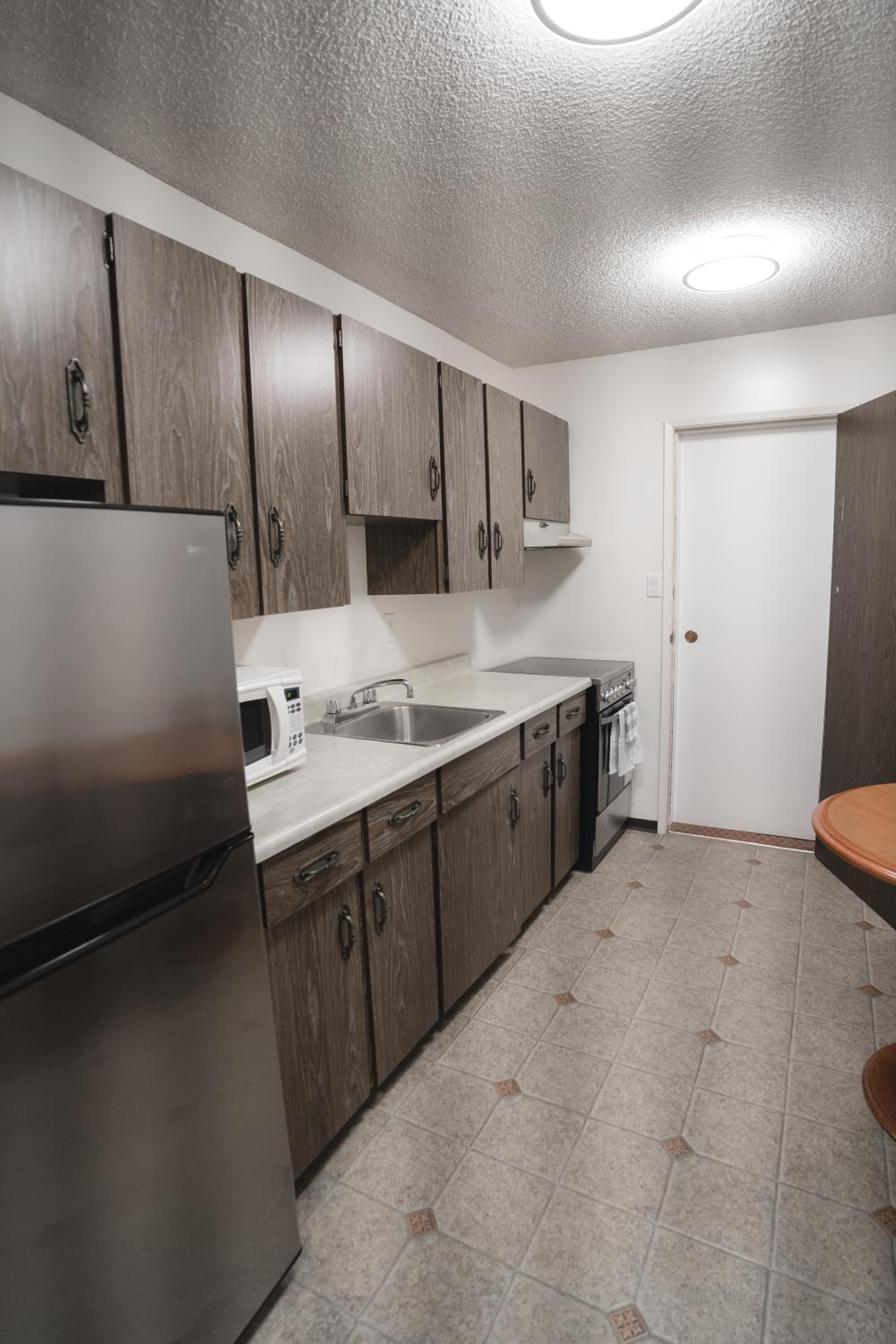 Robin Hood Inn and Suites