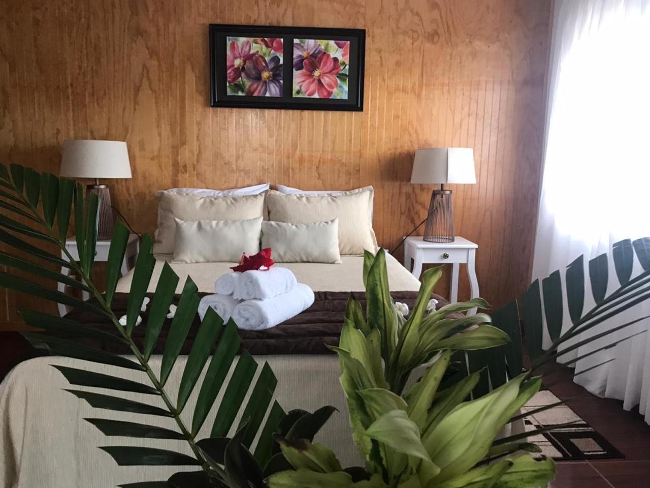 Teanehi Bed & Breakfast
