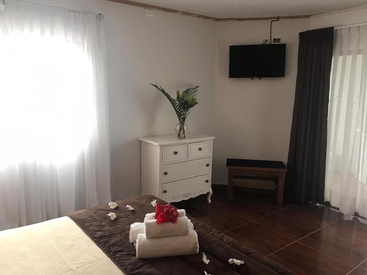 Teanehi Bed & Breakfast