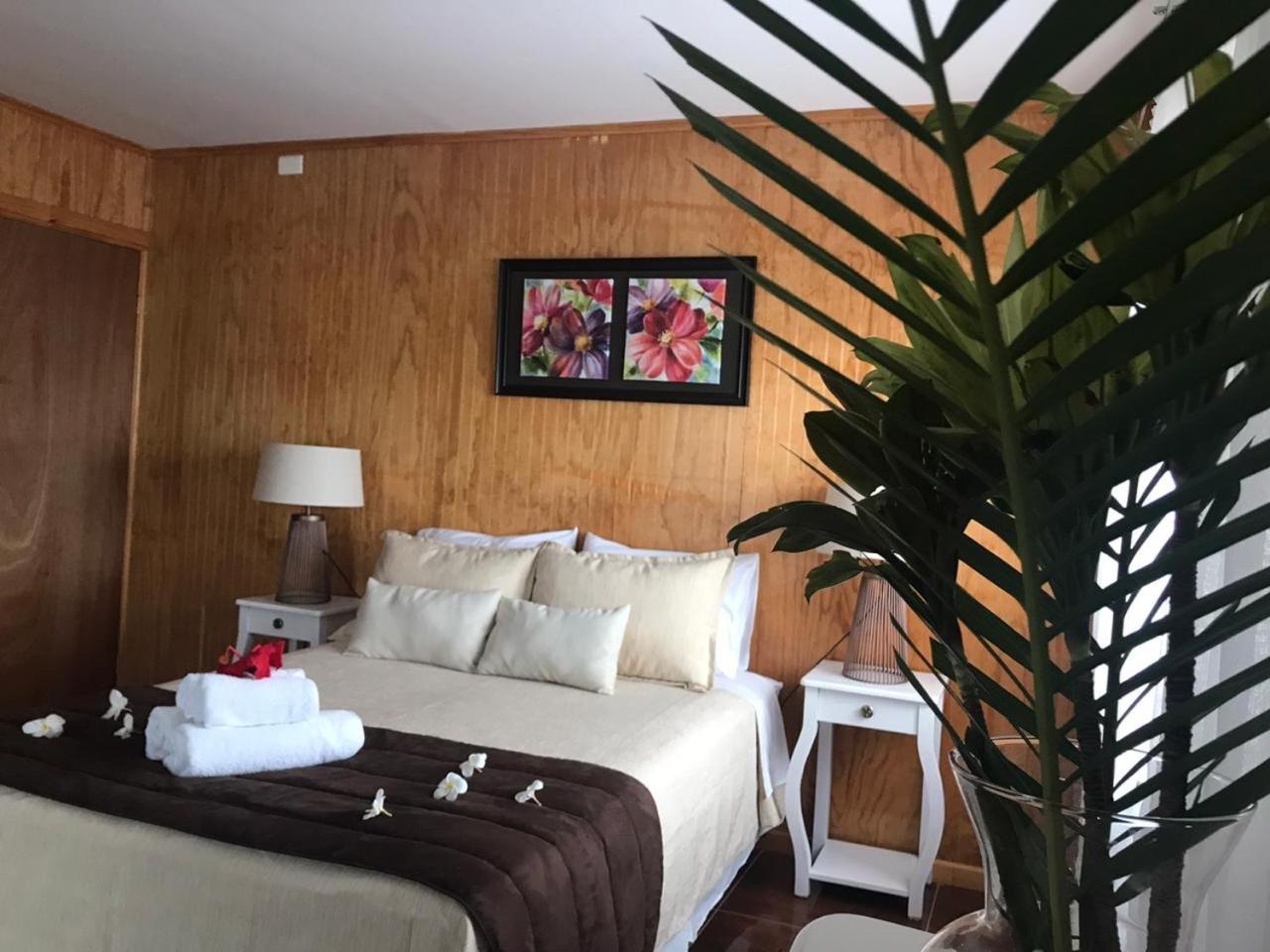 Teanehi Bed & Breakfast