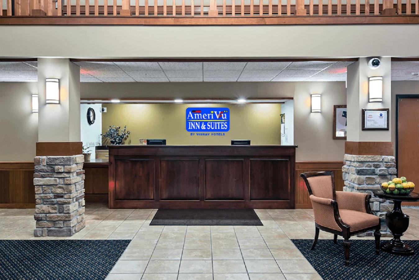 AmeriVu Inn and Suites - Waconia view 2