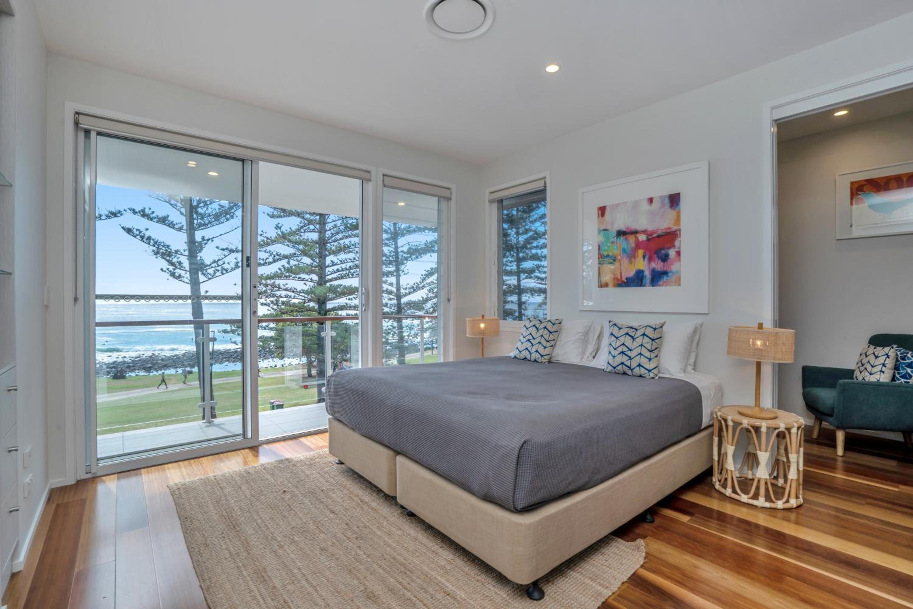 Bujerum Apartments on Burleigh-4