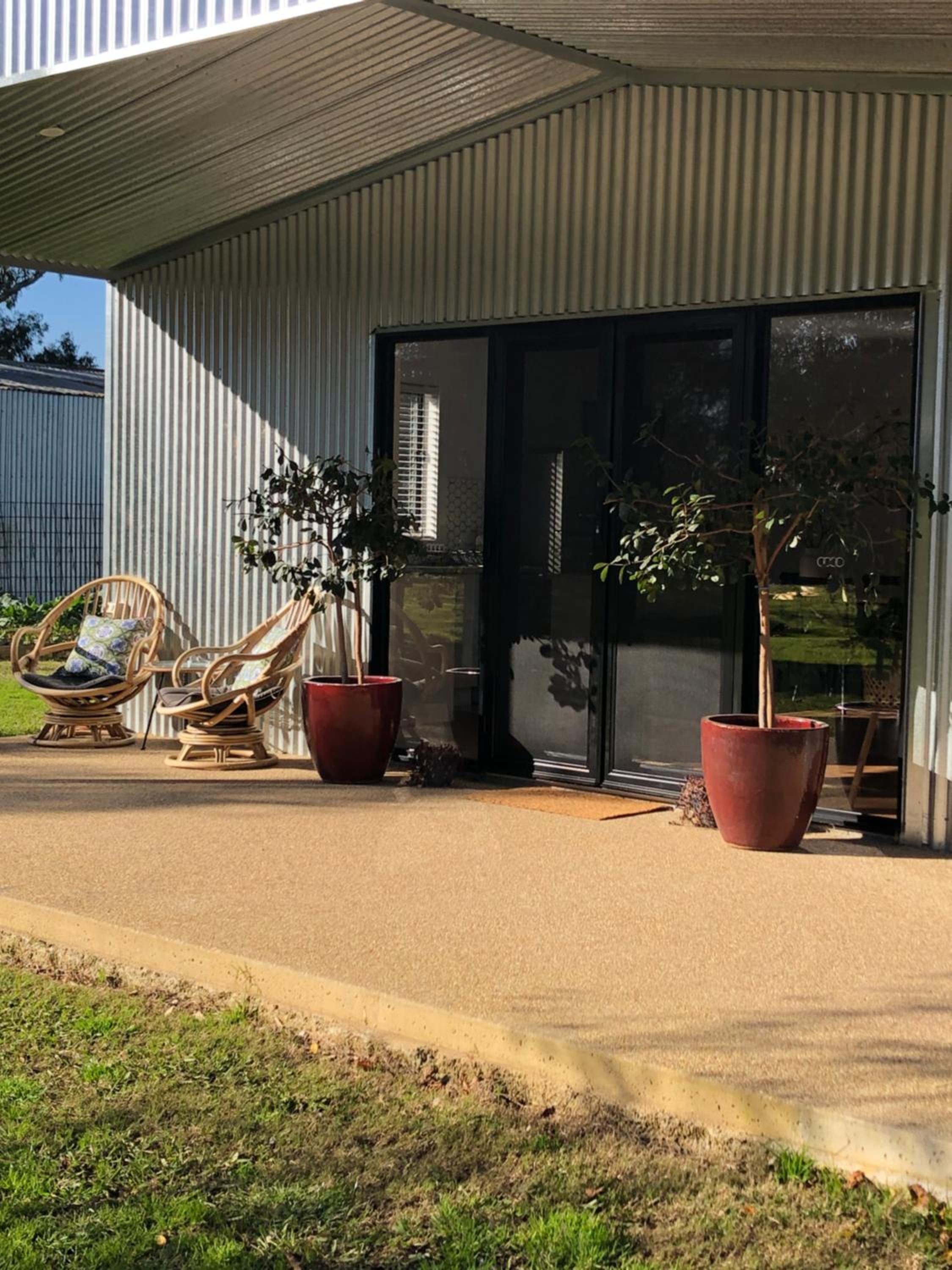 Oak Lane Guest House & Farm Stay
