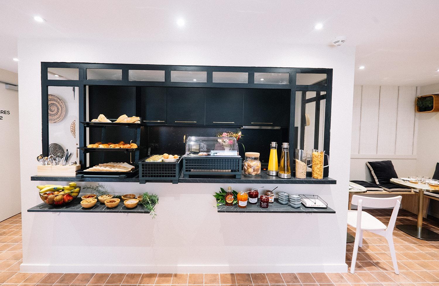 breakfast buffet