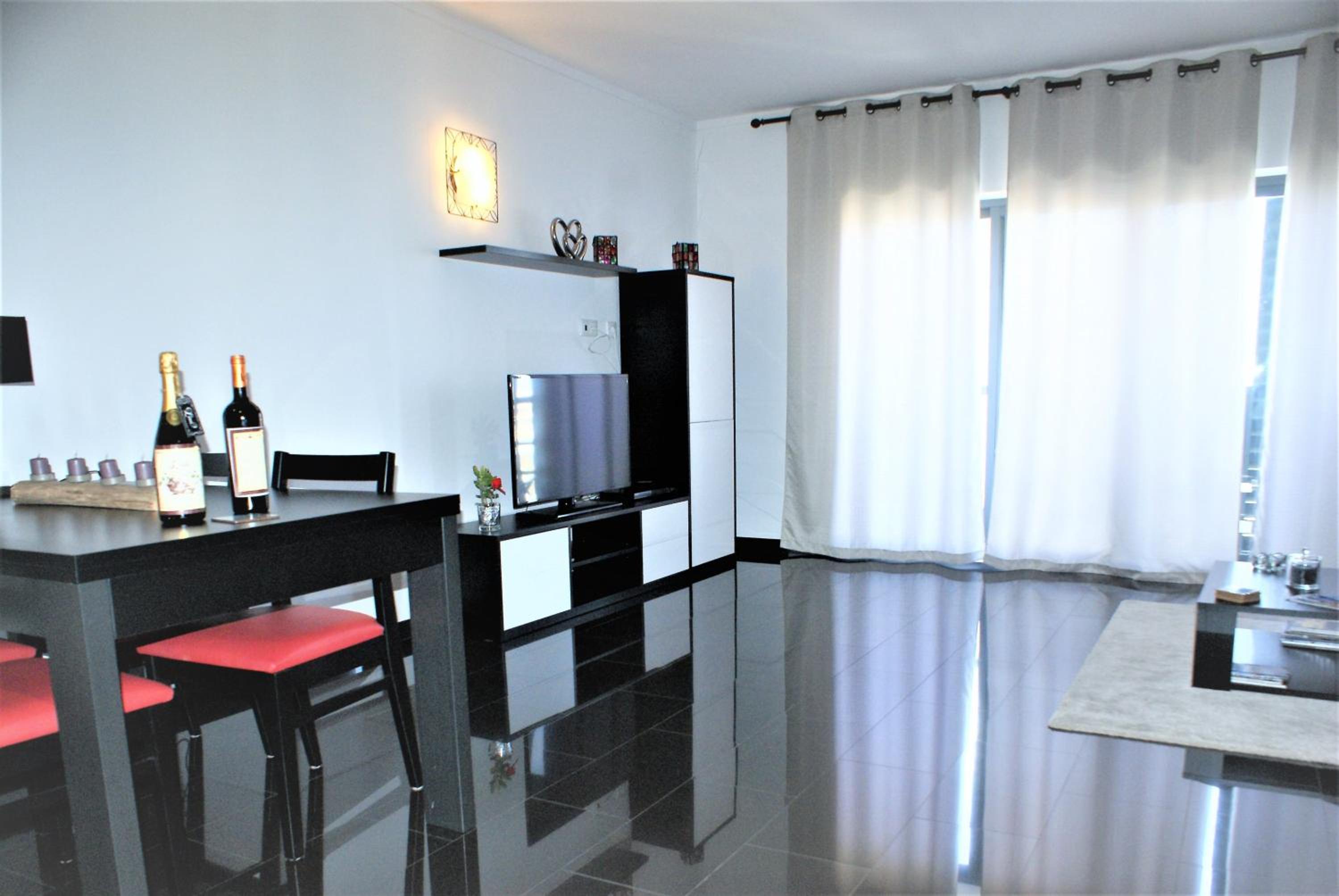 Rocha Tower 12C view 4
