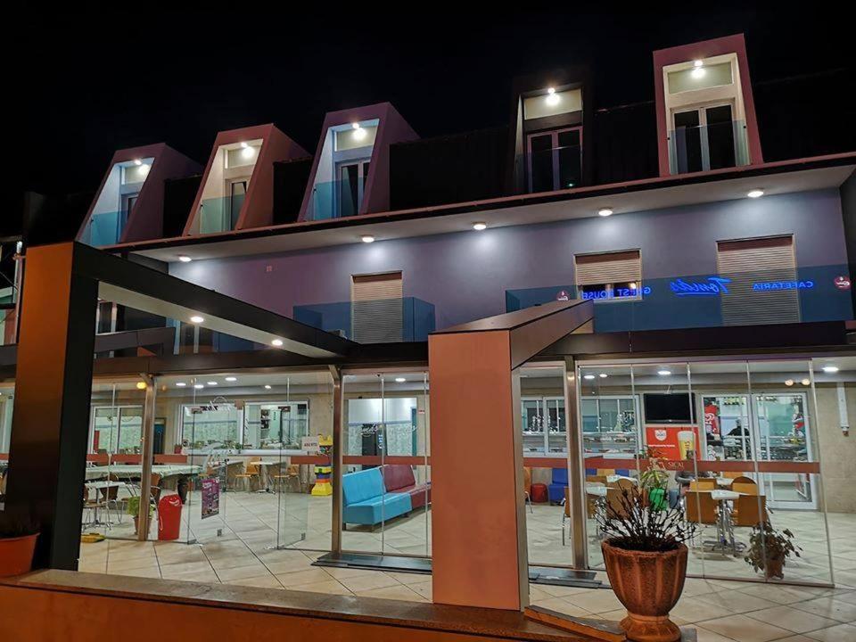 Tomás Guest House