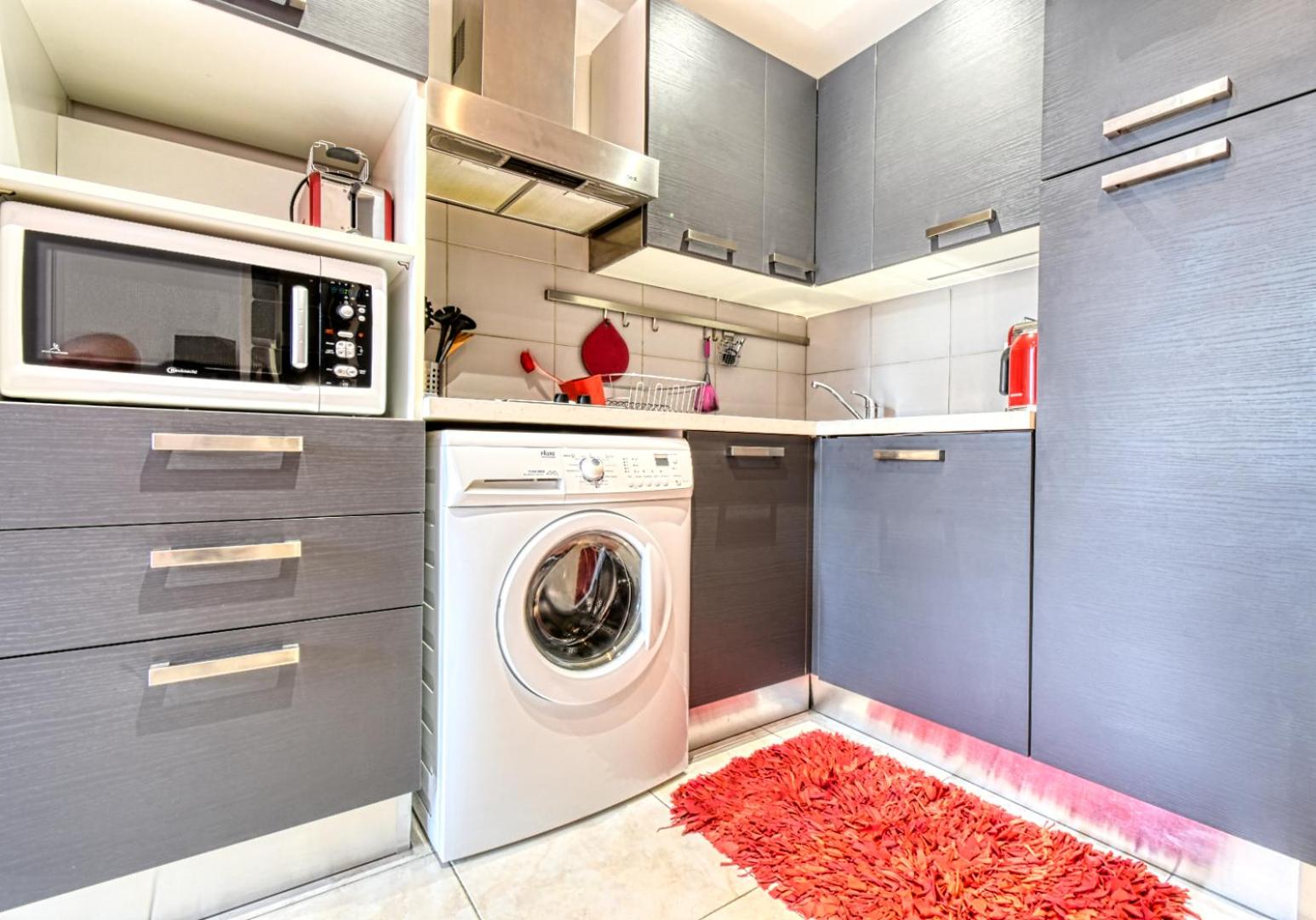 Beautiful modern apartment in the heart of Cannes view 3