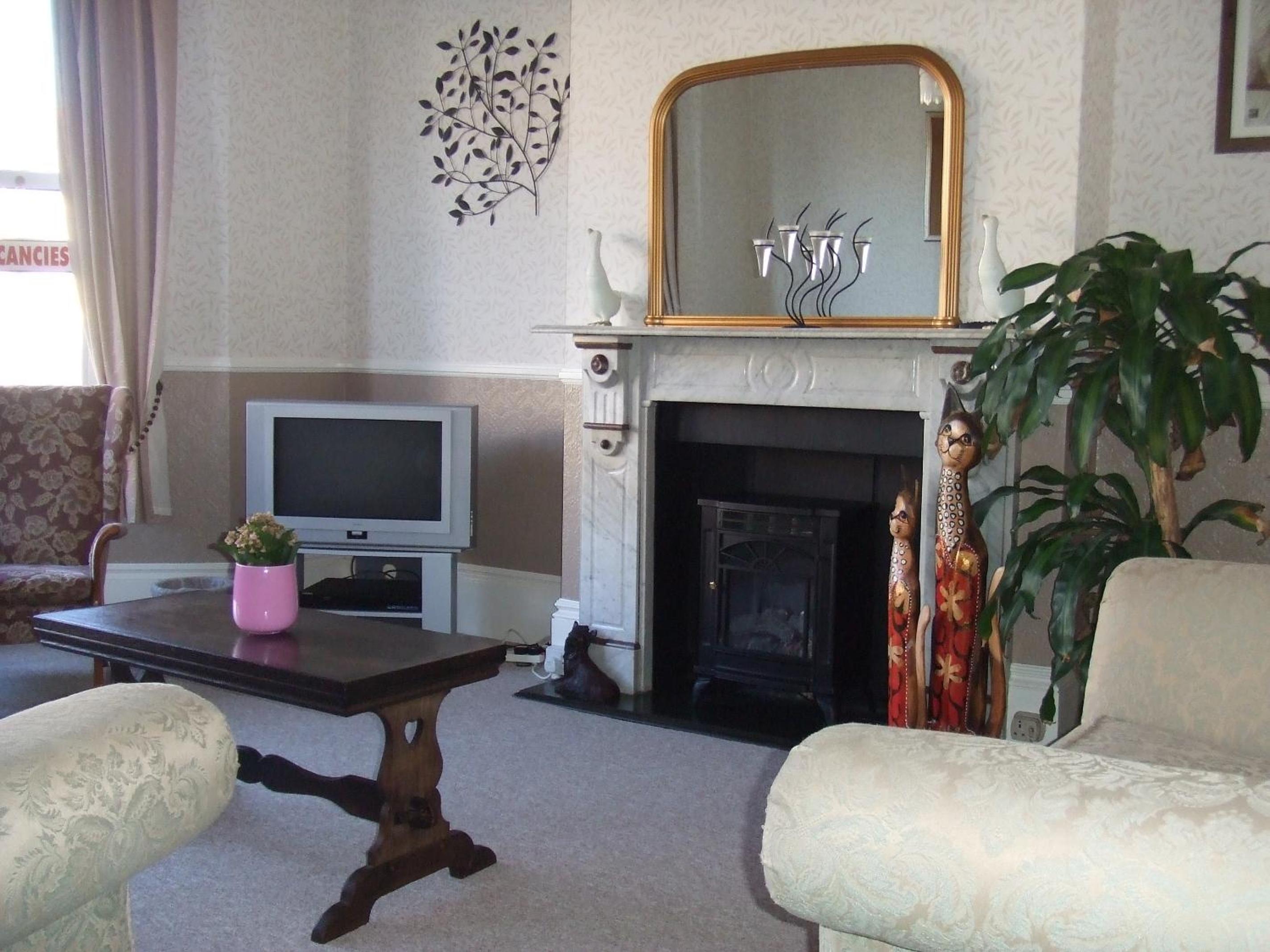 Sandown Vacations - The Denewood - Property Image 8