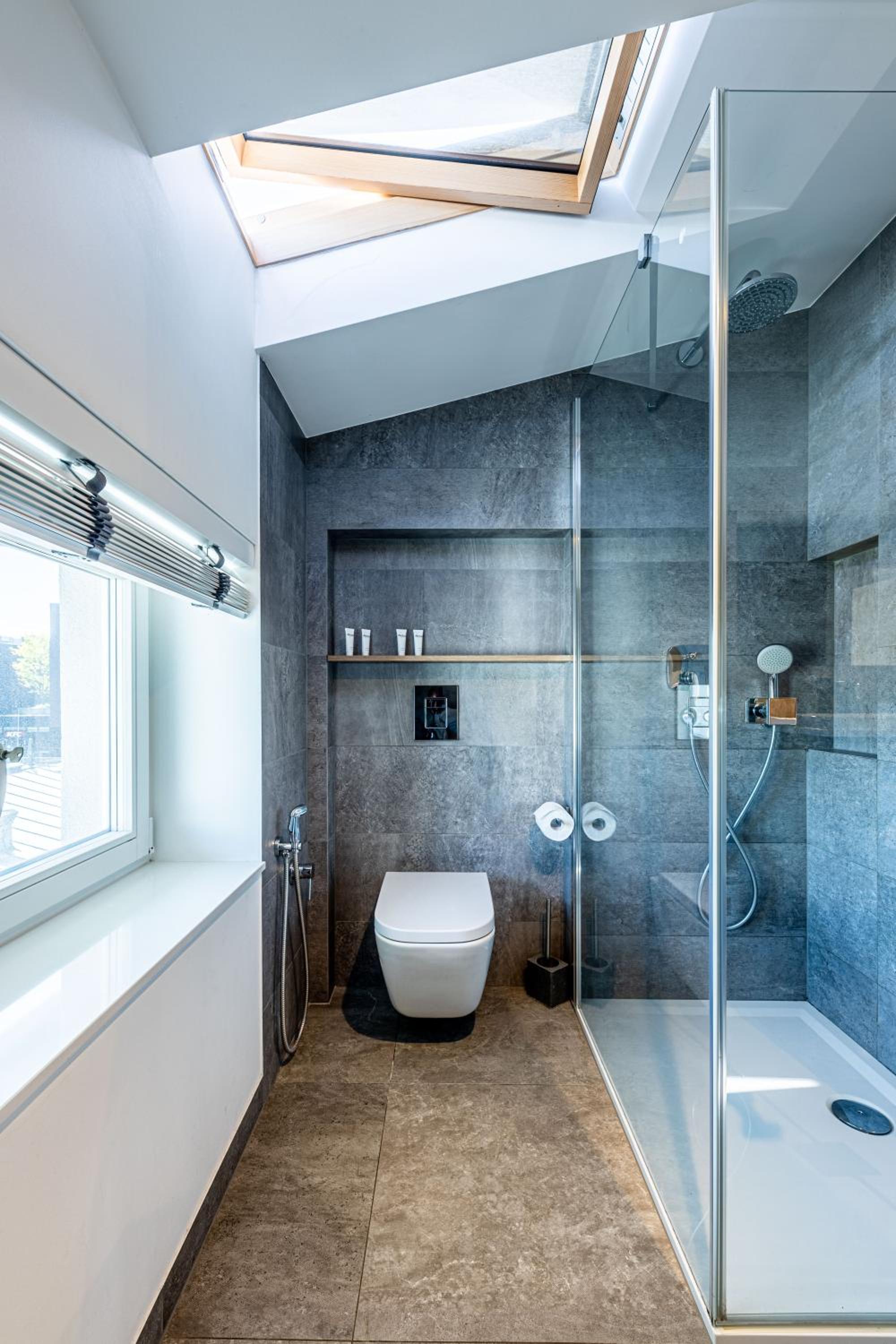 Victus Spacious Apartments in the City Center by Noclegi Renters view 5