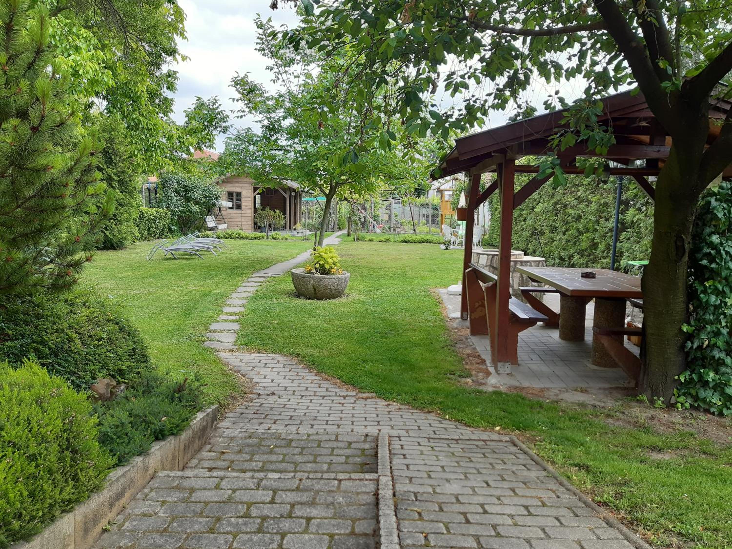 Photo 18