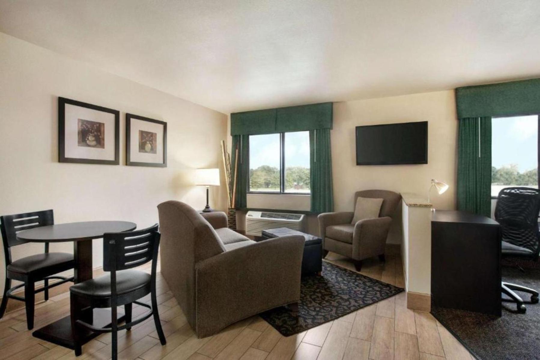 Travelodge by Wyndham Livonia, Foto 10