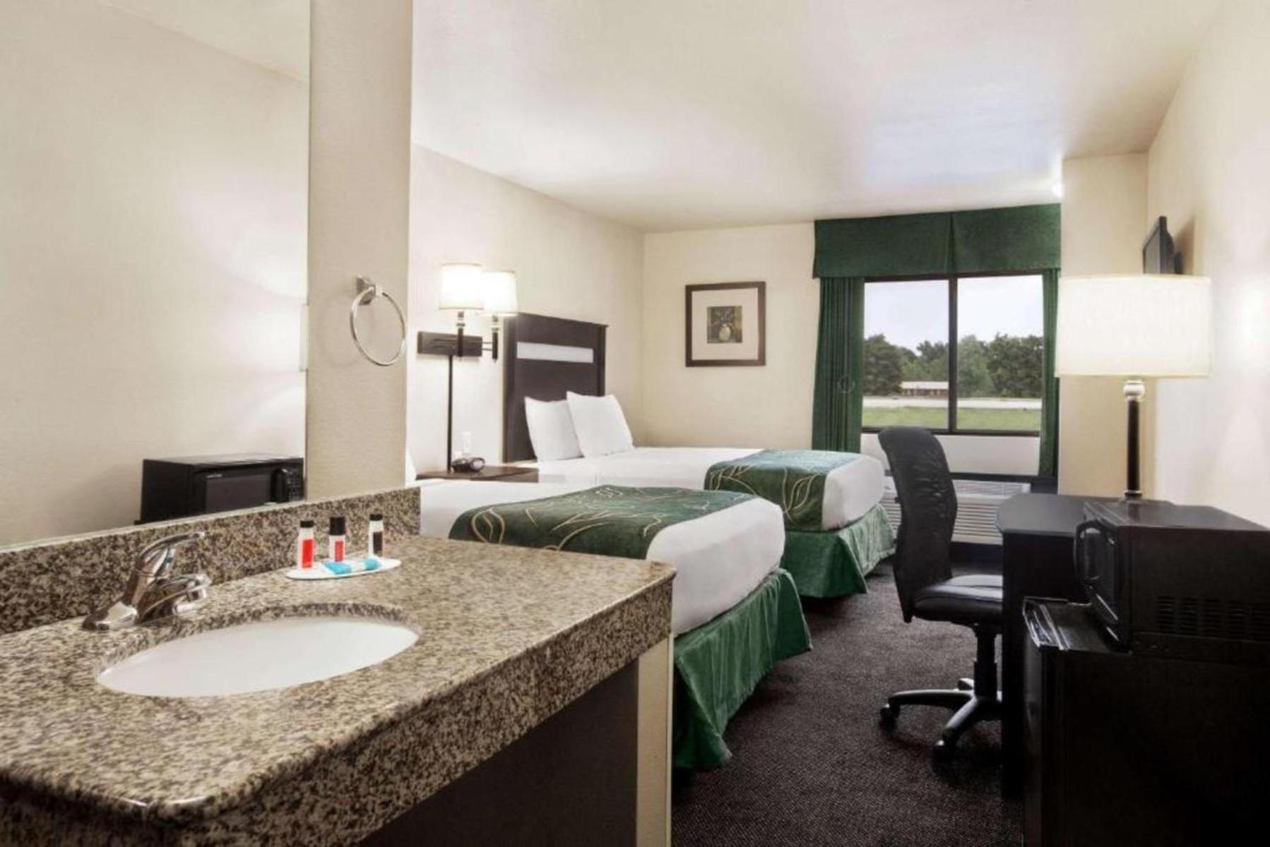 Travelodge by Wyndham Livonia, Foto 5