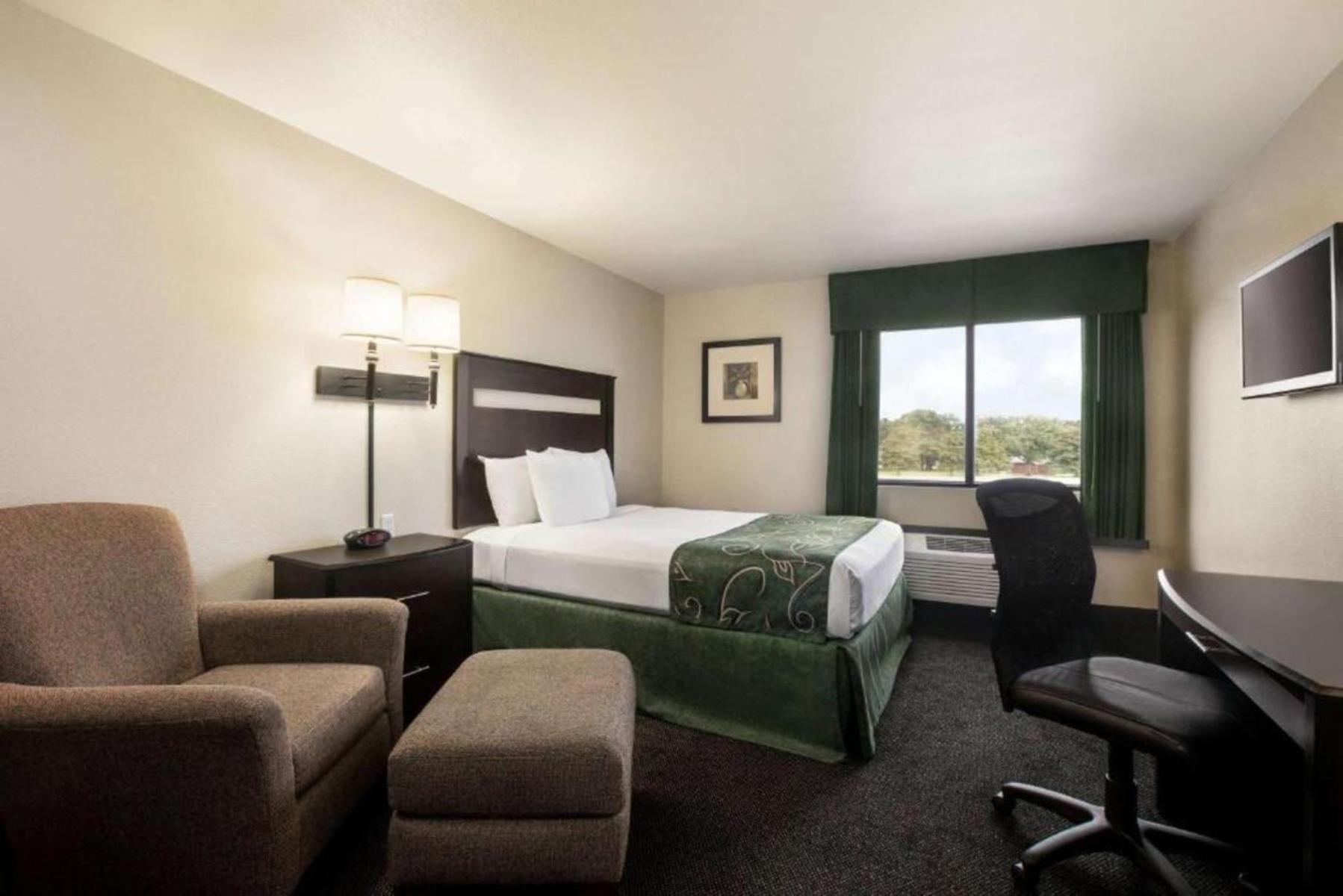 Travelodge by Wyndham Livonia, Foto 20