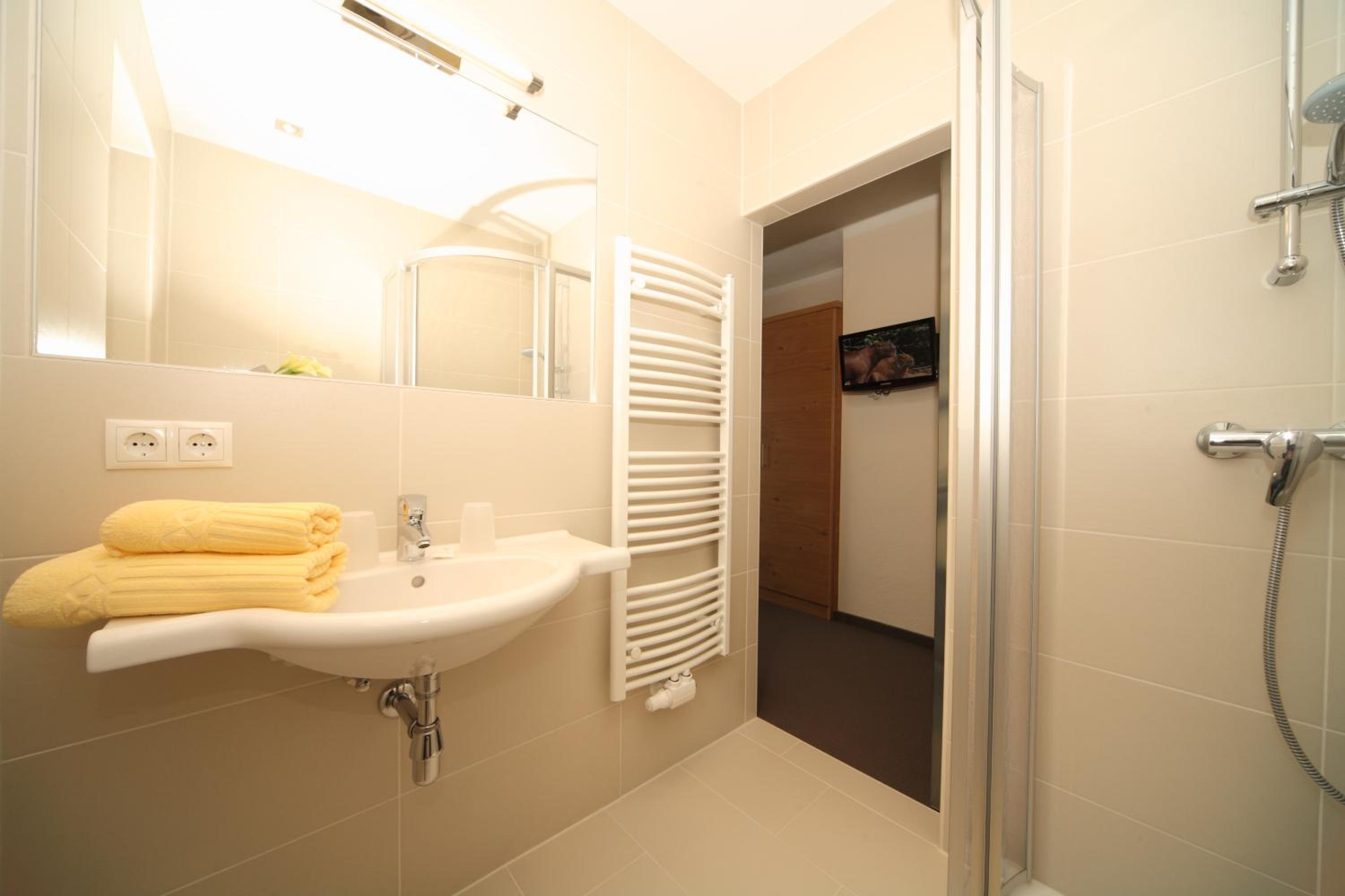 Edelweiss Apartments view 3