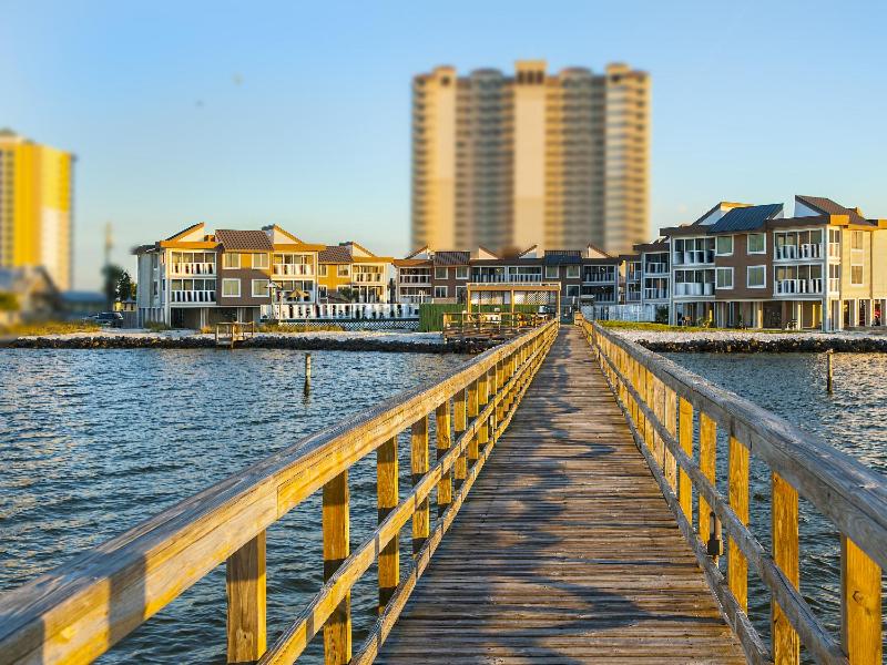 GetAways at Soundside Holiday Beach Resort