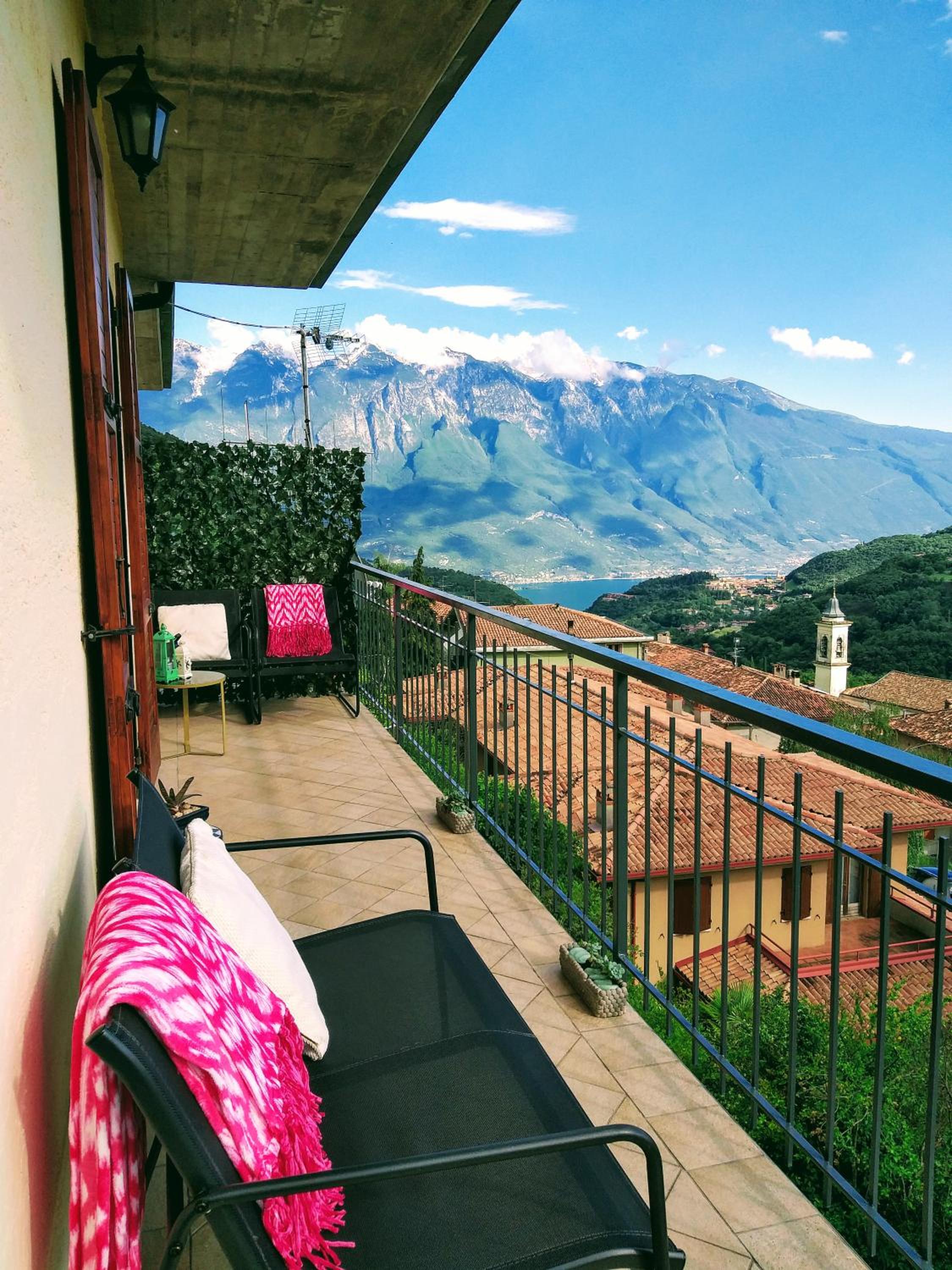 CASA MAGIA view 2