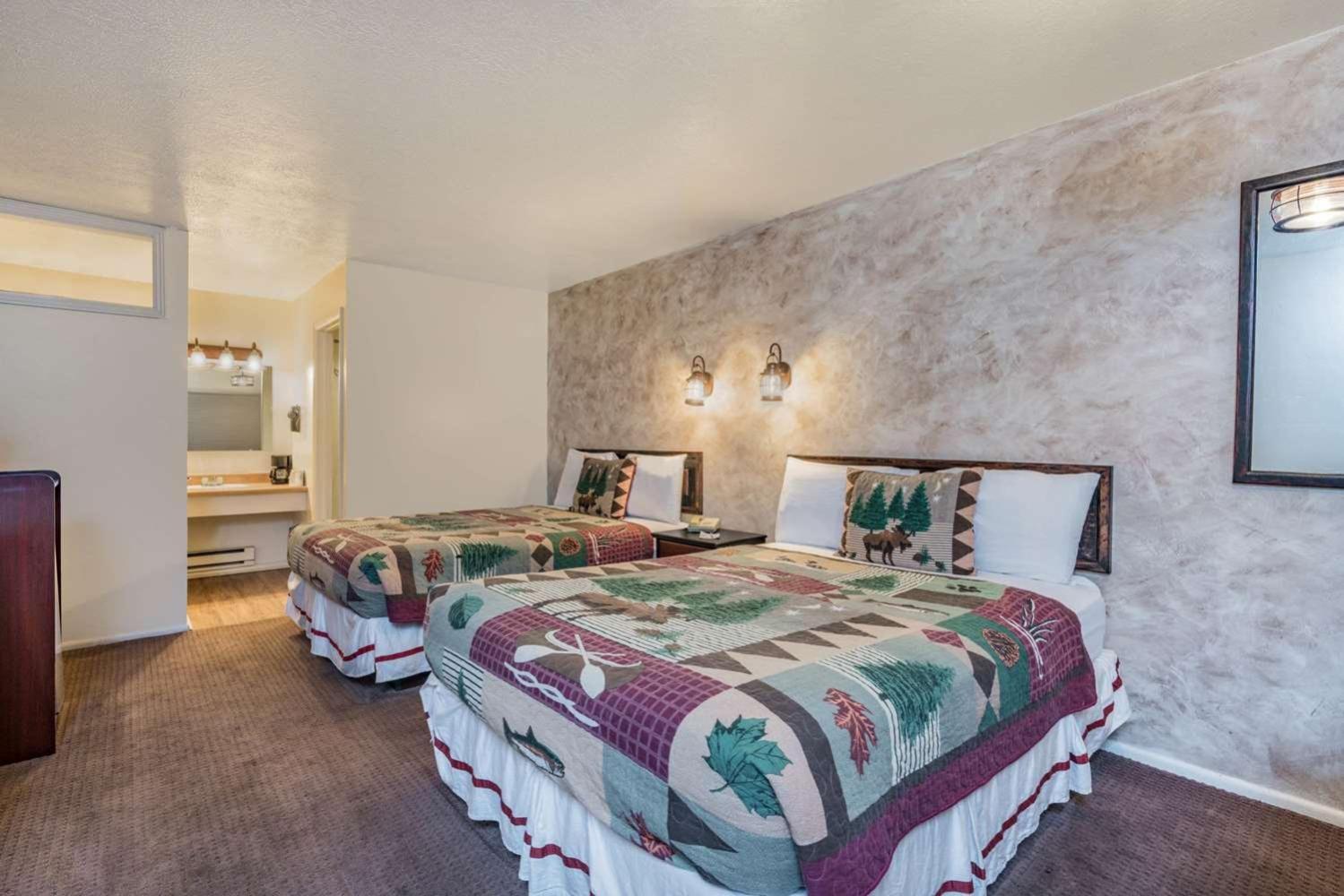 Salina Vacations - High Desert Inn - Property Image 8