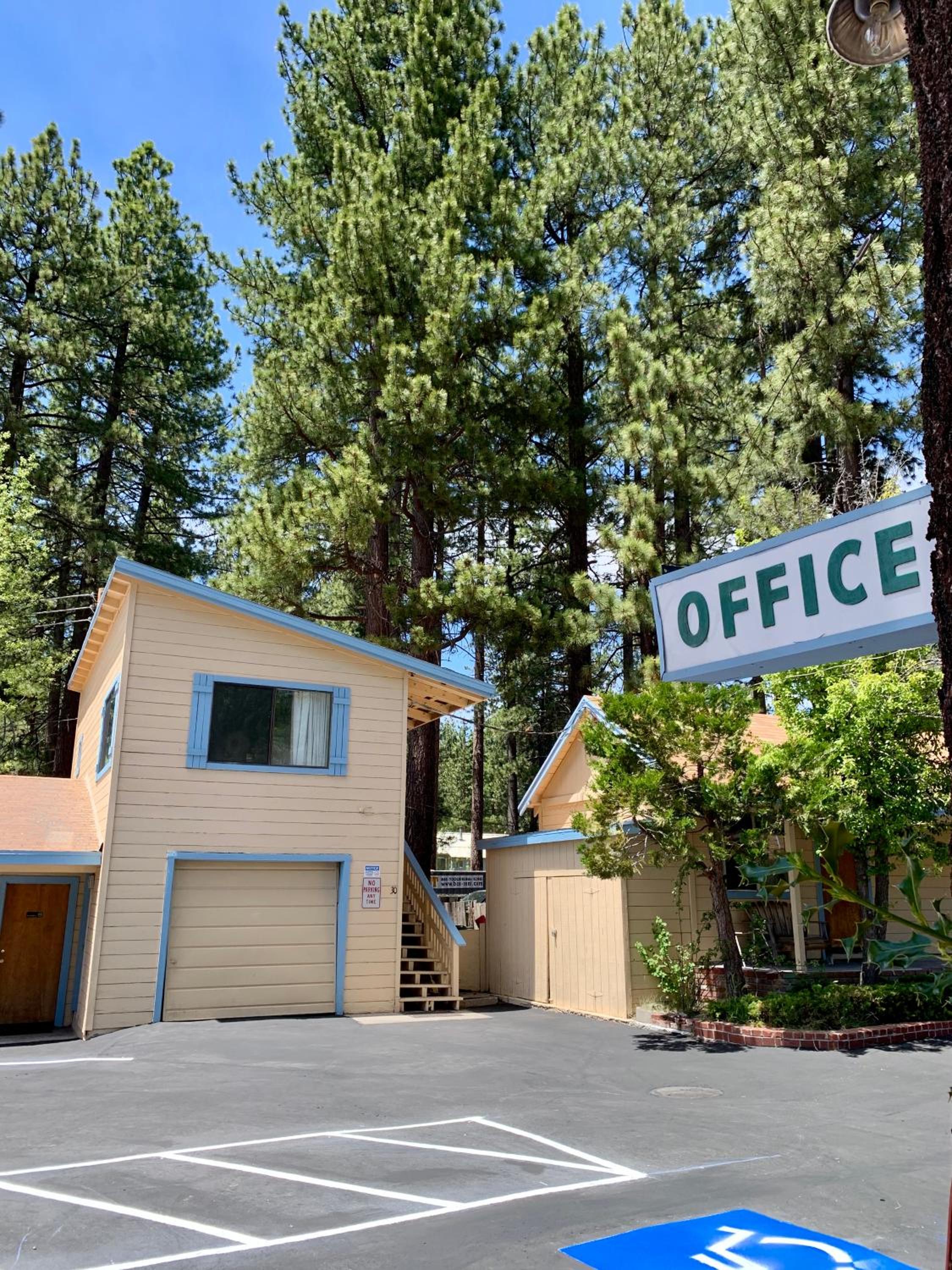 Hotel Stevenson’s Inn - Image 1