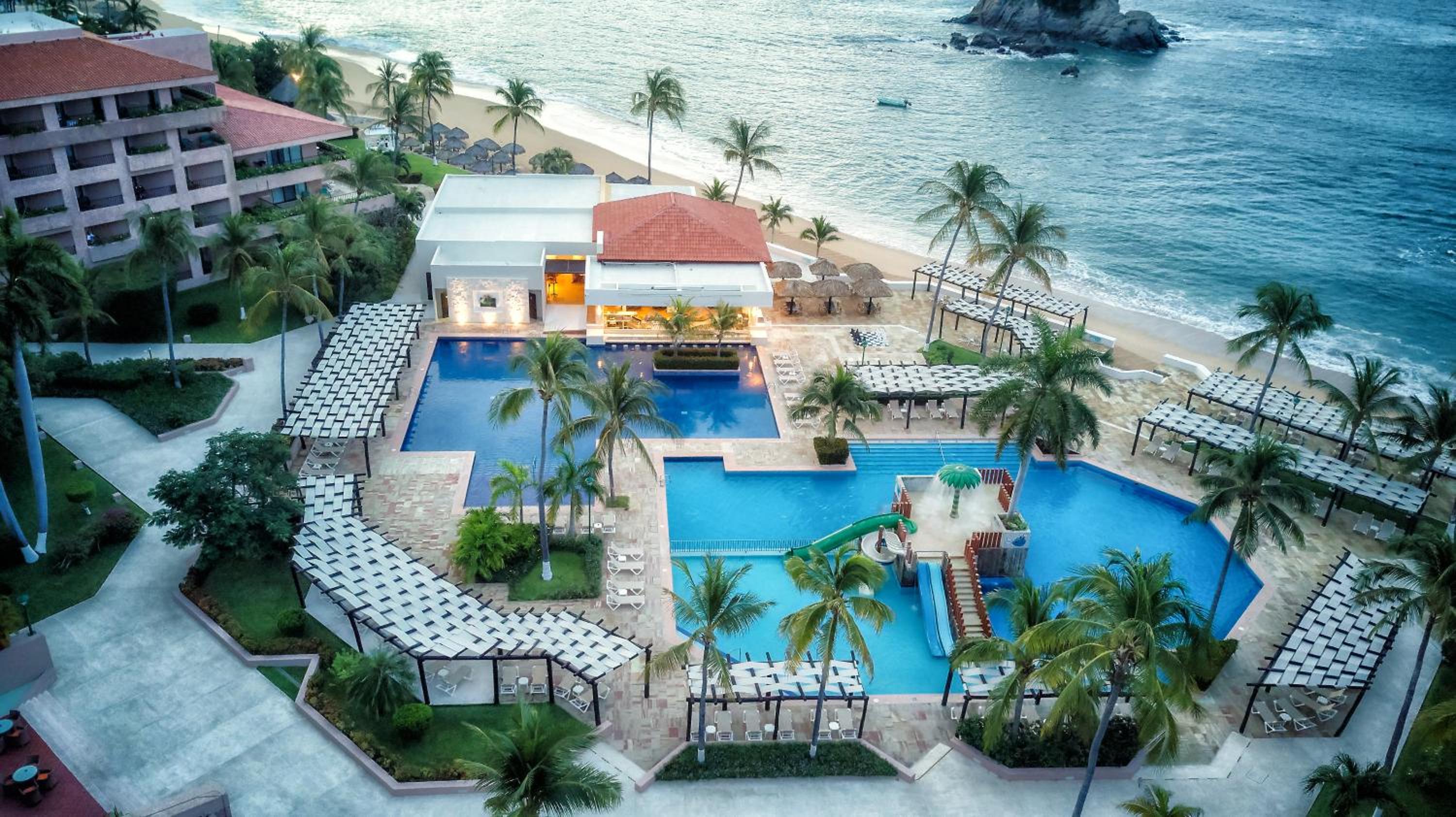 Huatulco Vacations - Barcelo Huatulco - Property Image 2