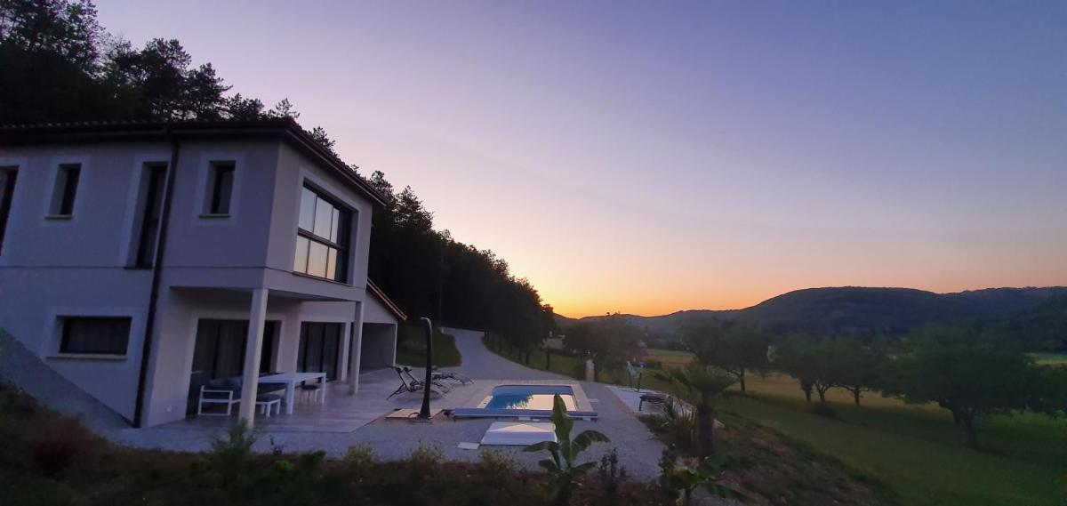 Gites Veyrieres - Property Image 23