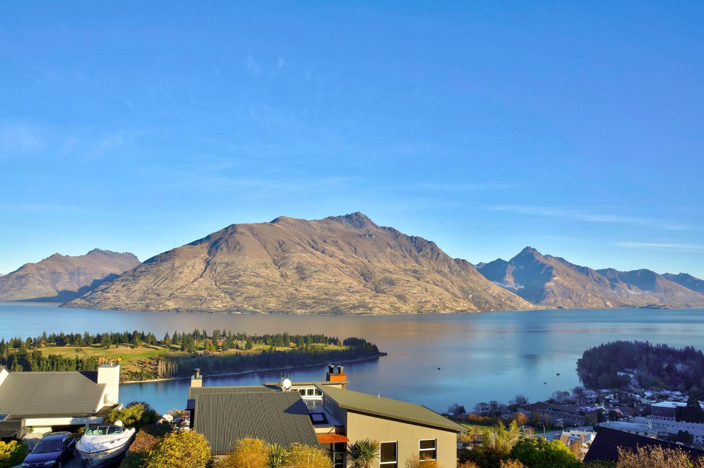 The Hill Haven Queenstown view 3