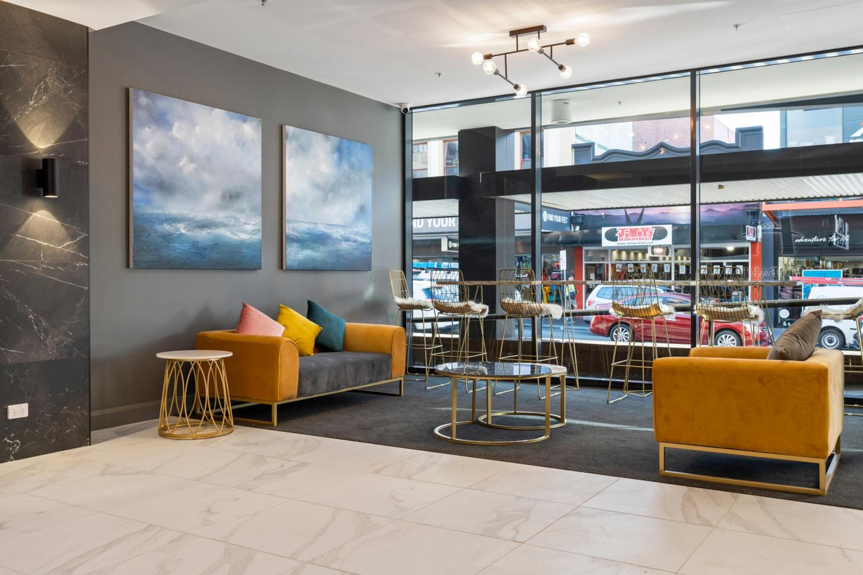 lounge