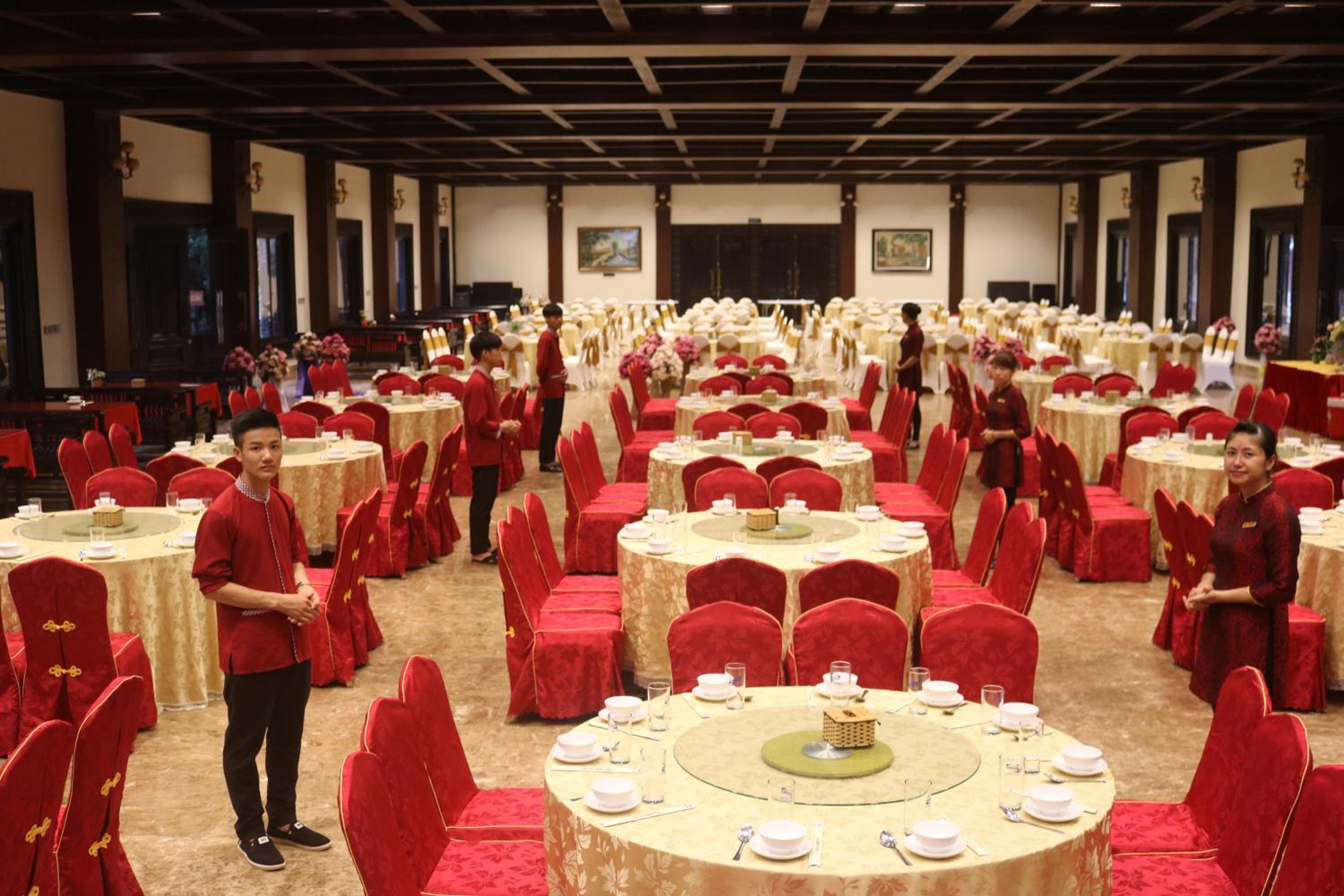 banquet hall