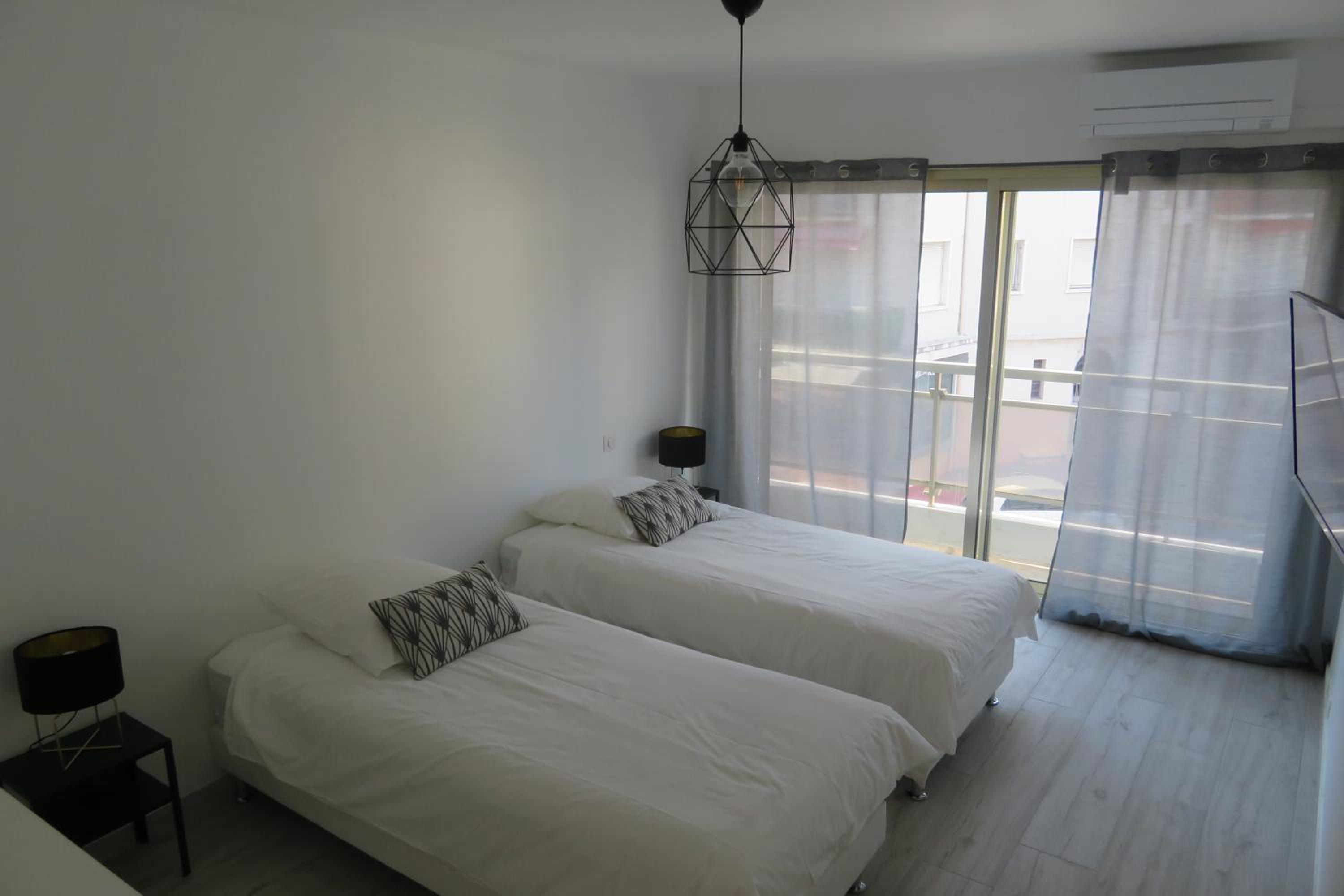 Luxe 6 couchages proxi bord de mer centre ville photo 3