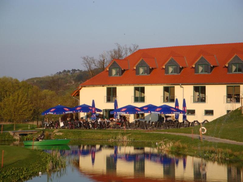 Apartments Golfpark Schlossgut Sickendorf - Property Image 21