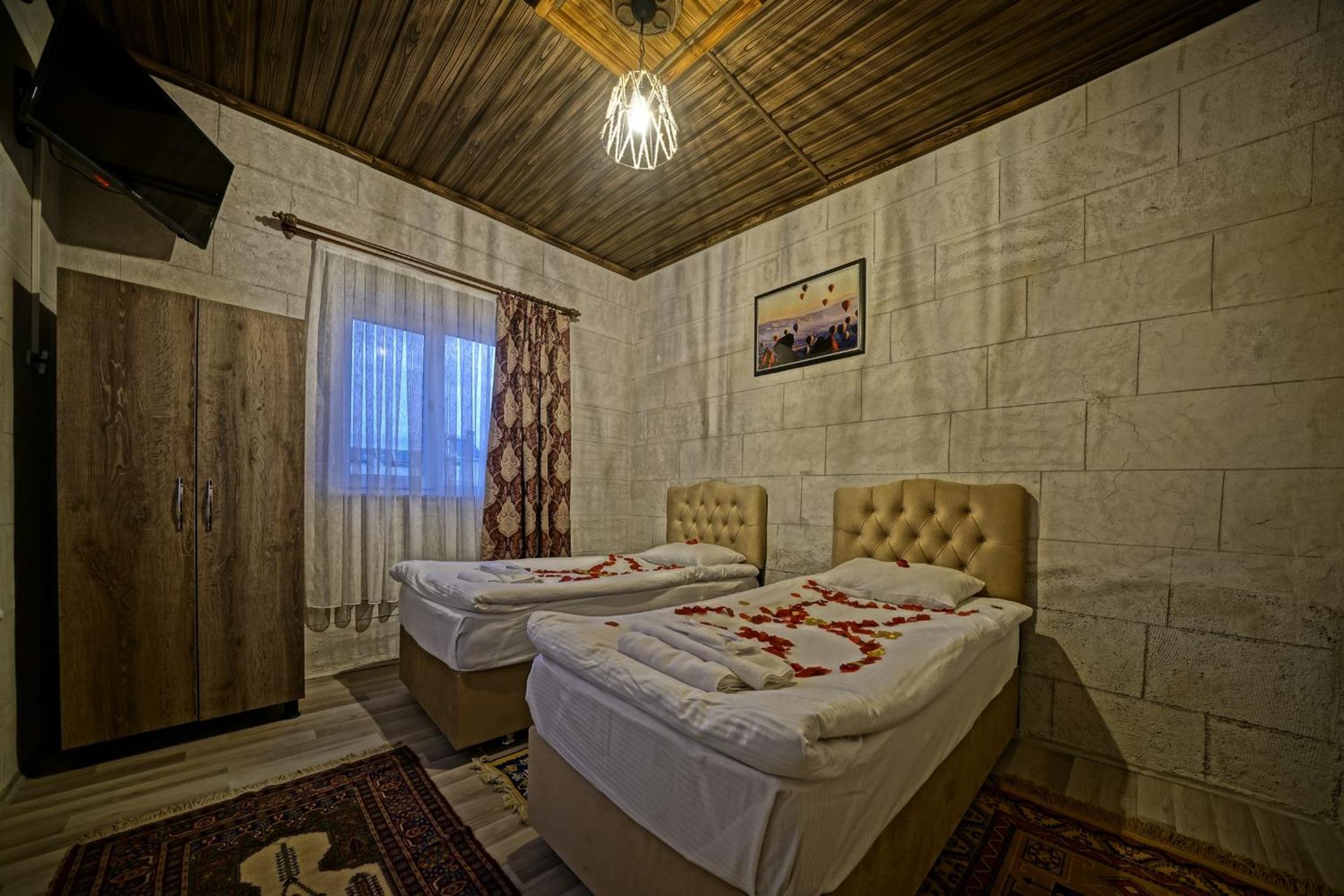 Epoch Stone House - Image 39